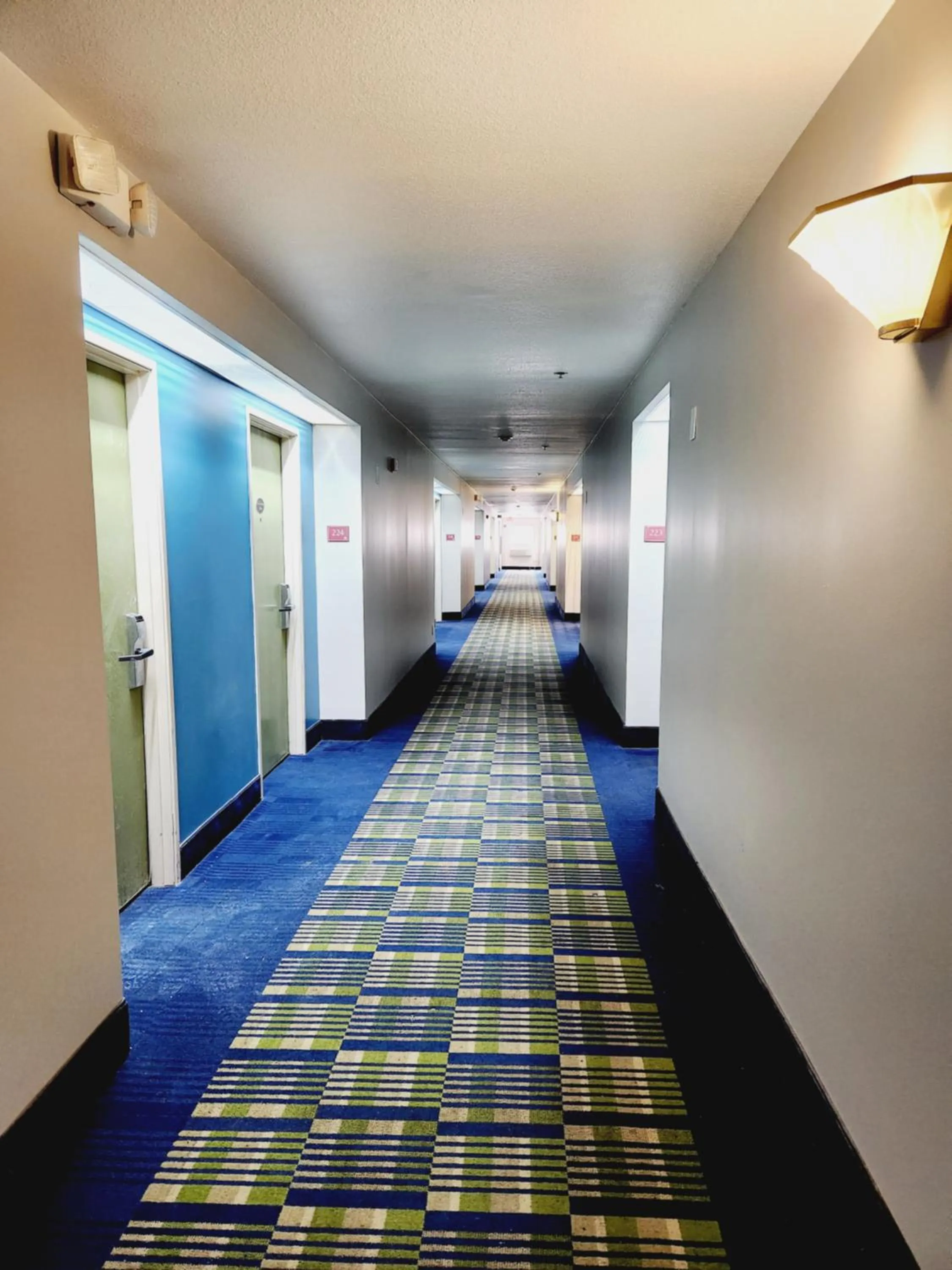 Bed in Days Inn & Suites by Wyndham Corpus Christi Central