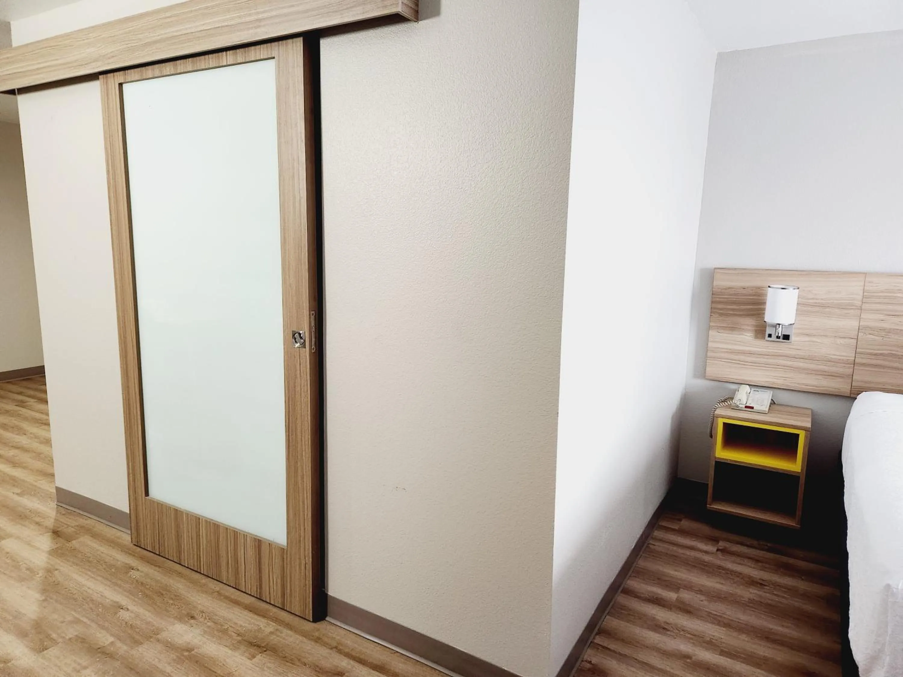 Bed in Days Inn & Suites by Wyndham Corpus Christi Central