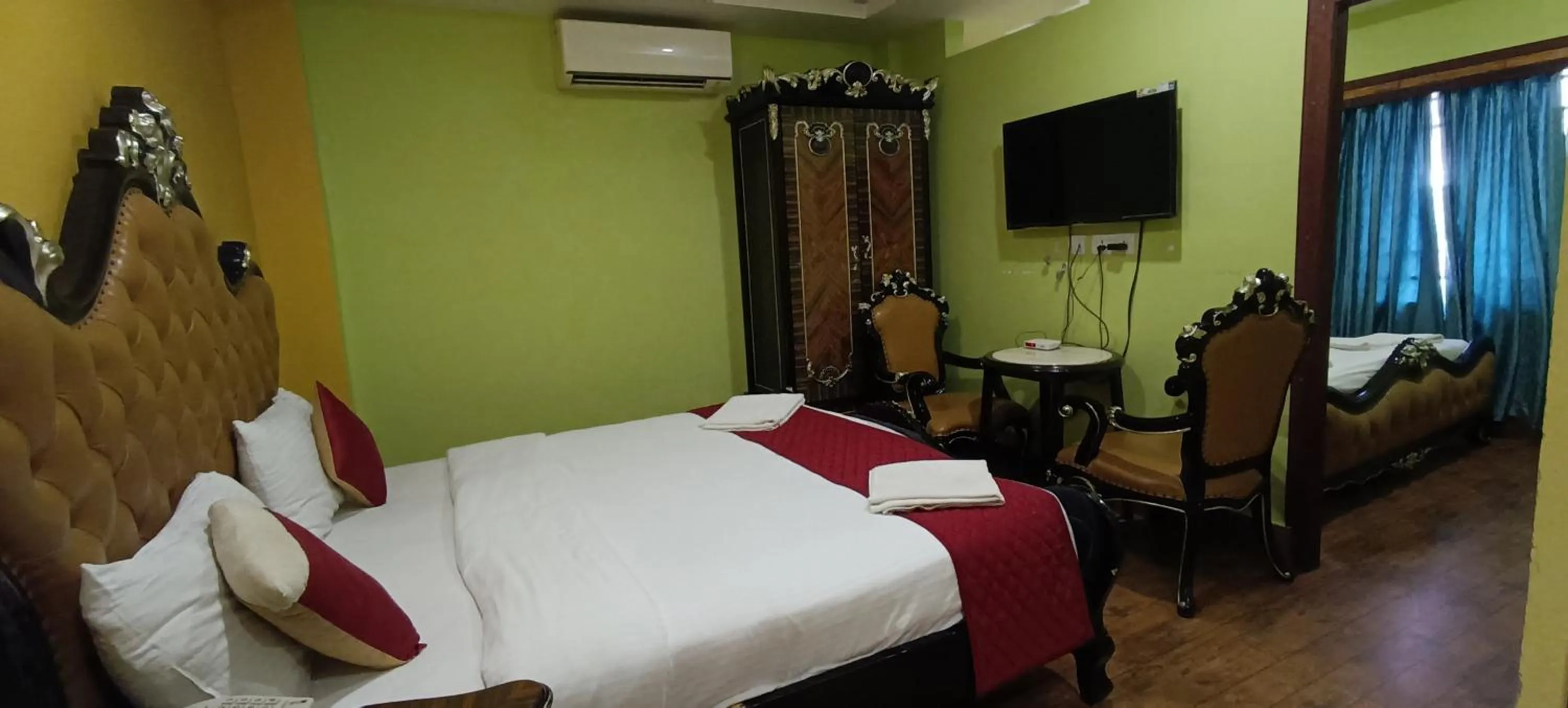 Bed in N k Grand Days