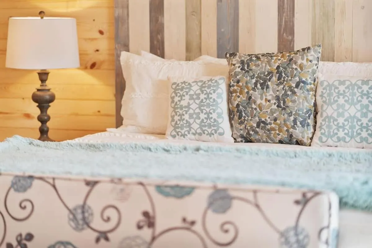 Bed in Charming Casita Right on Main St