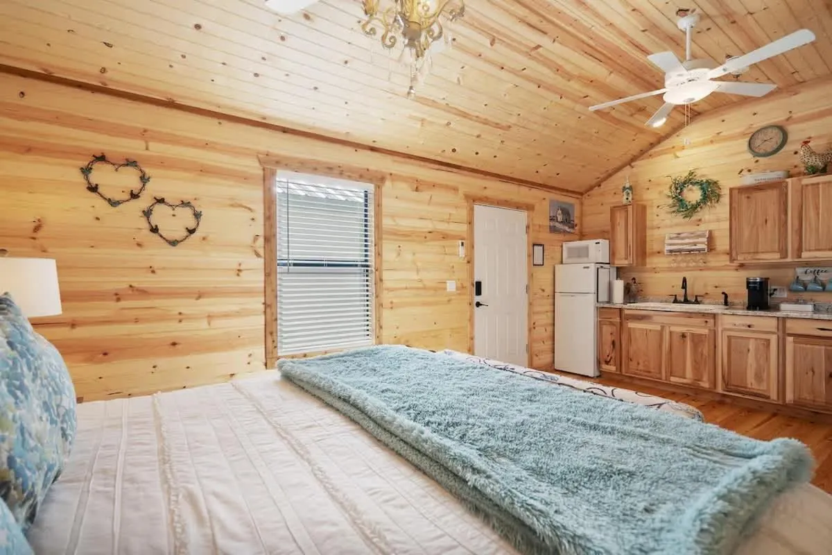 Bed in Charming Casita Right on Main St