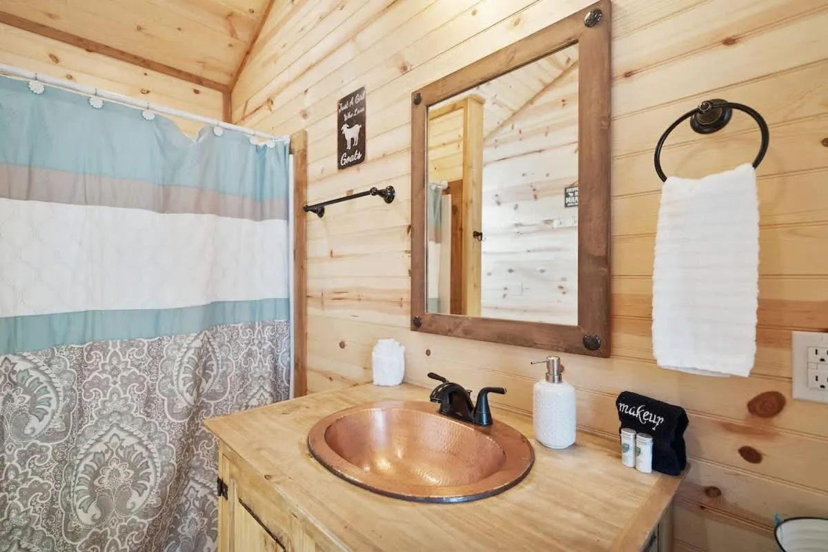 Photo of the whole room in Charming Casita Right on Main St