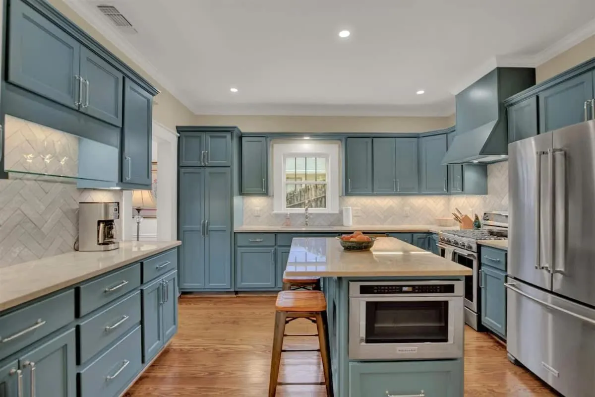 Kitchen or kitchenette in Charming Craftsman Home!-2 BLKS from Main St!