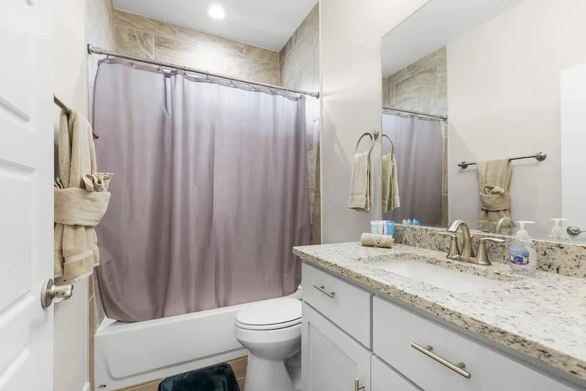 Bathroom in Pristine 3-bedroom Home Near Canyon Lake!
