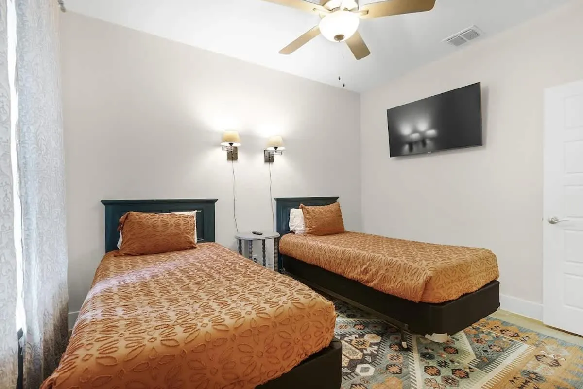 Bed in Pristine 3-bedroom Home Near Canyon Lake!