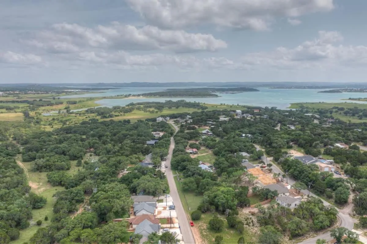 Property building in Pristine 3-bedroom Home Near Canyon Lake!