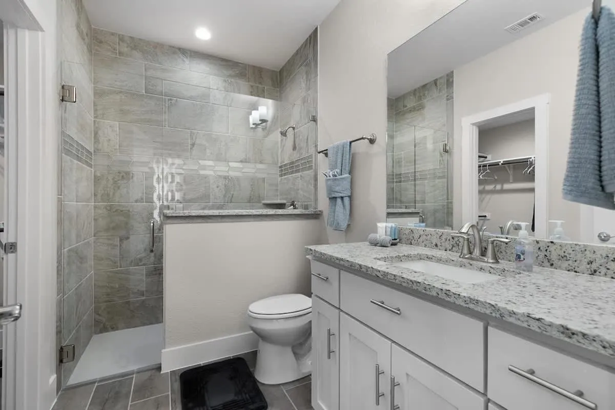 Bathroom in Pristine 3-bedroom Home Near Canyon Lake!