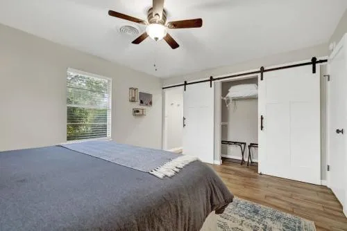 The Billie Goat Haus - Hot Tub -Steps to Main St!