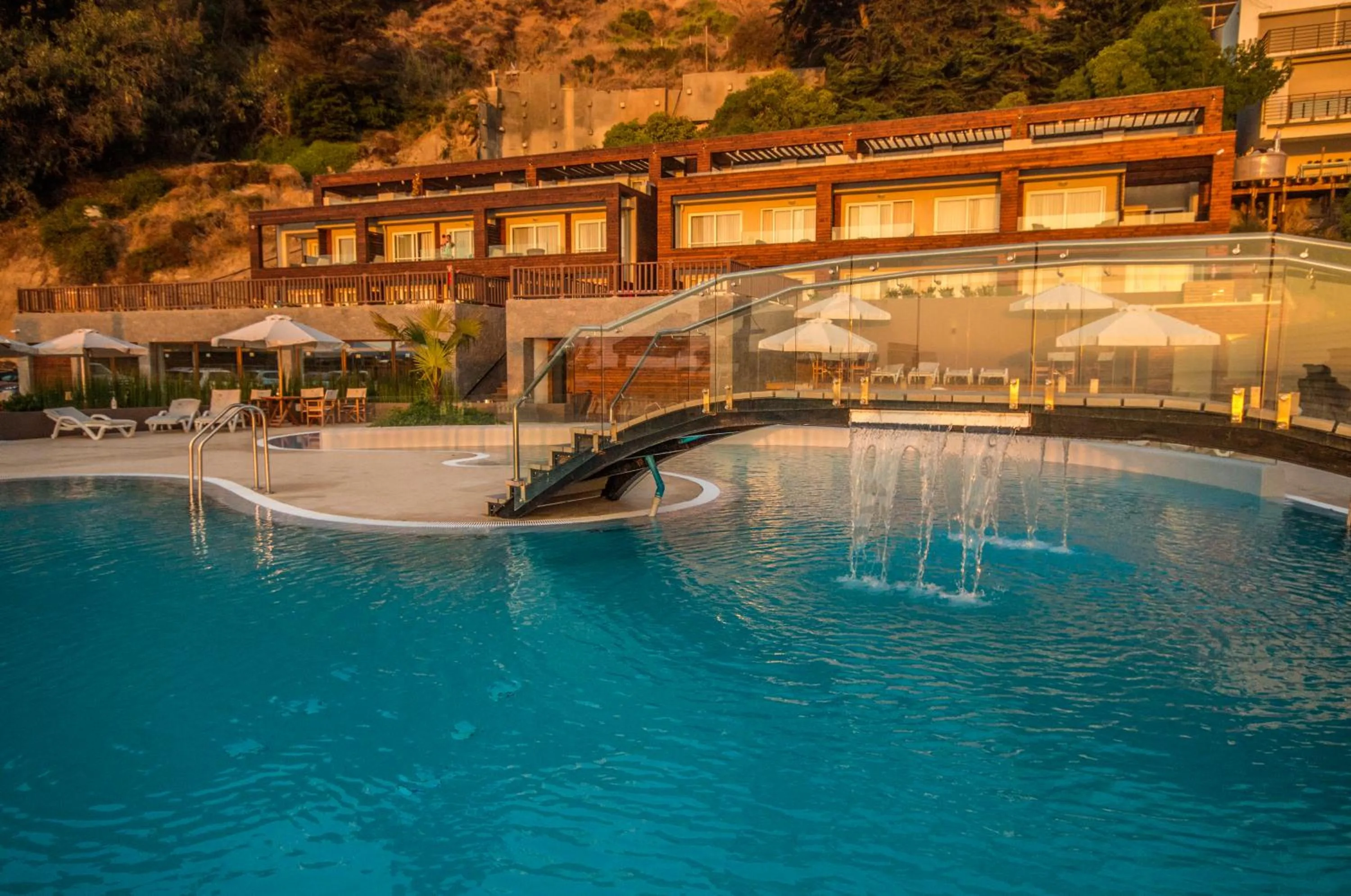Pool view in Hotel Mae