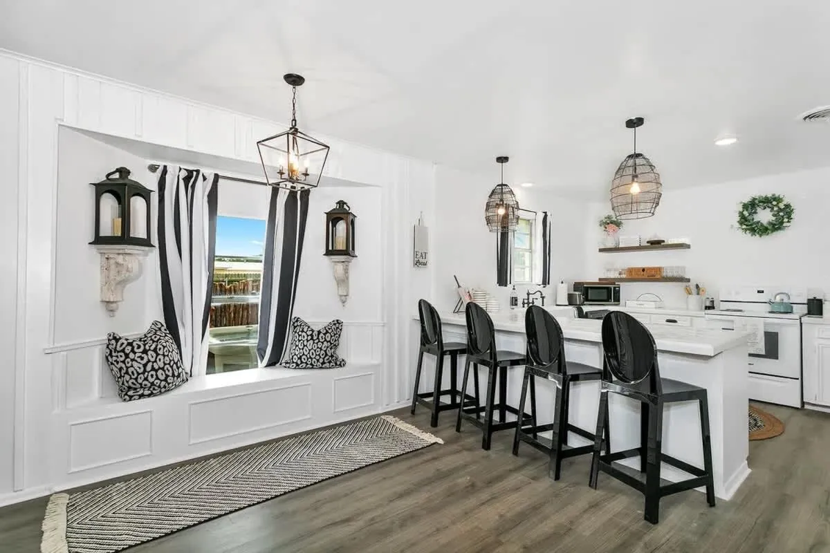 Kitchen or kitchenette in A Crystal Place Hot Tub 1 Blk off Main St!