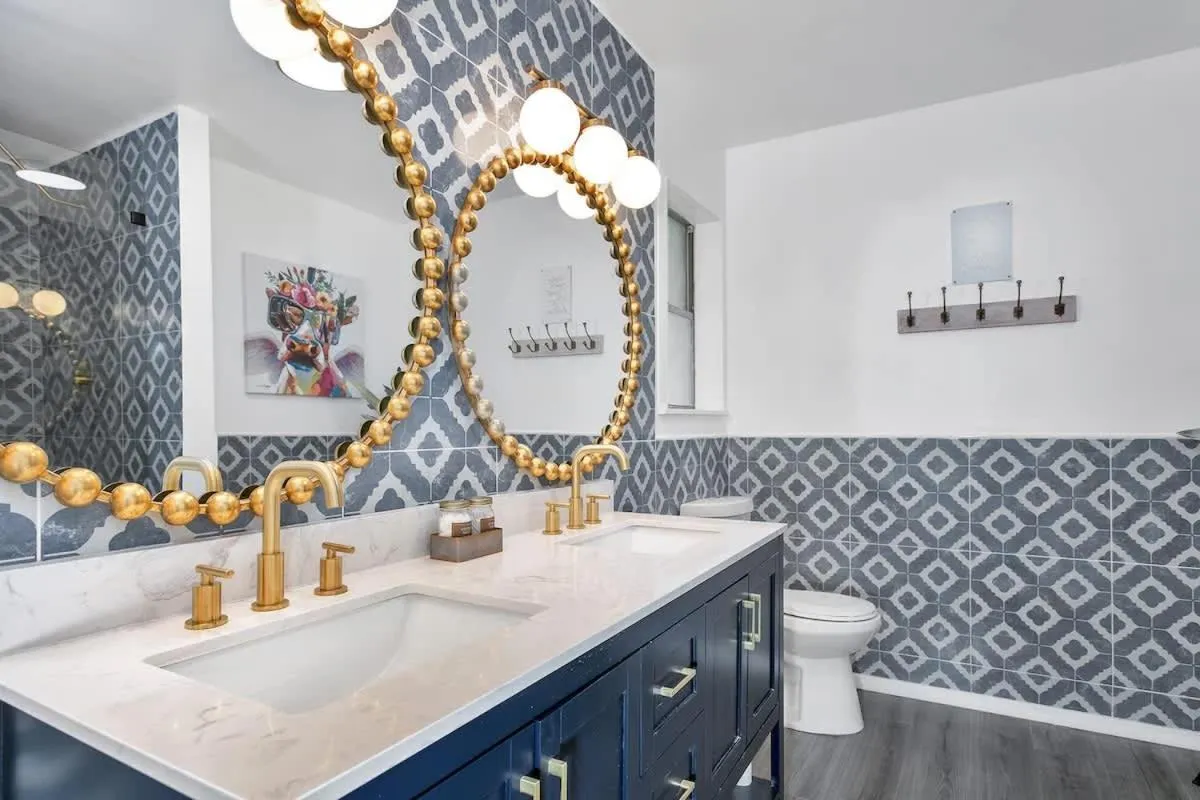 Toilet in A Crystal Place Hot Tub 1 Blk off Main St!