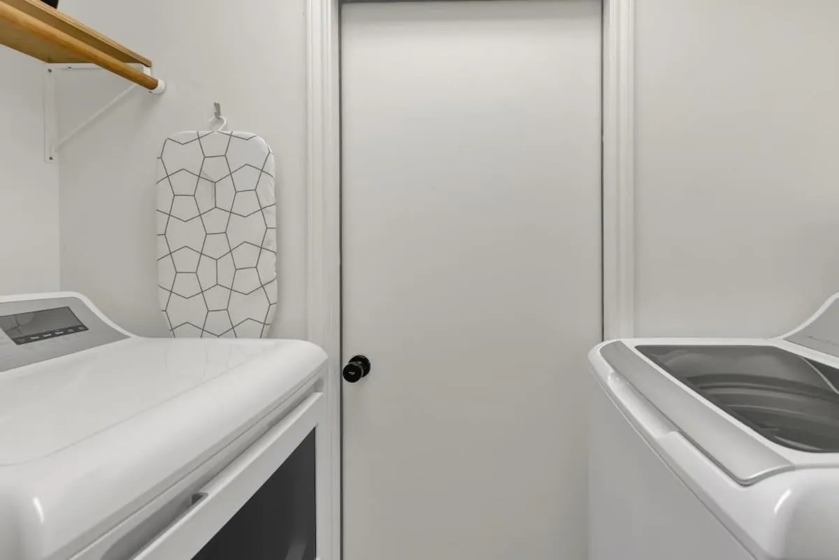 laundry in Elegant and Stylish Glenmoor Abode - 5 min to Town