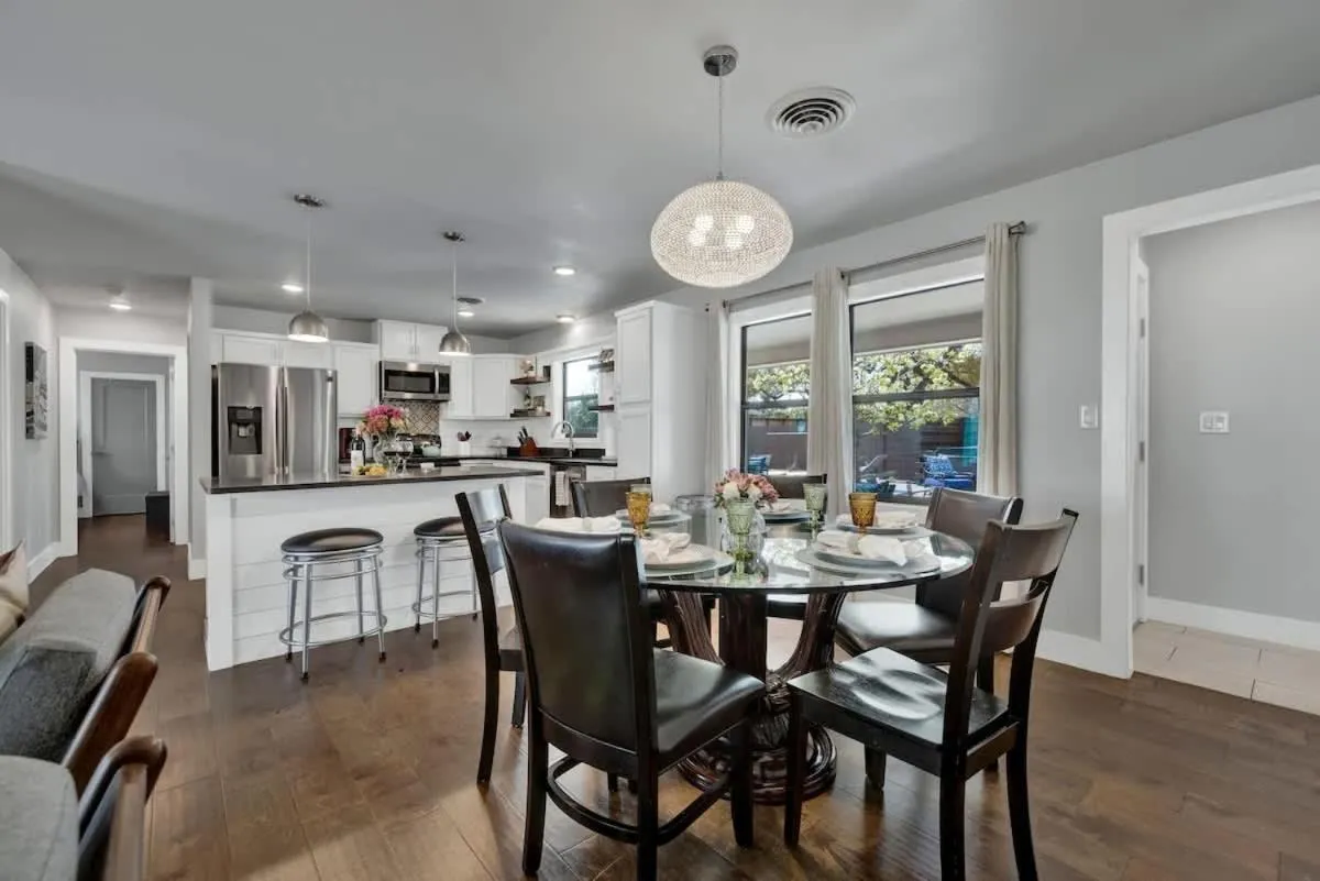 Kitchen or kitchenette in Das Weinhaus Pool & Hot Tub - Walk to Main St