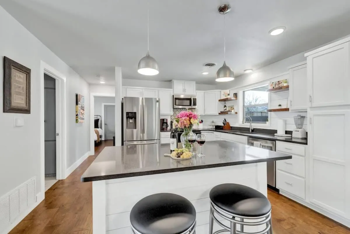 Kitchen or kitchenette in Das Weinhaus Pool & Hot Tub - Walk to Main St