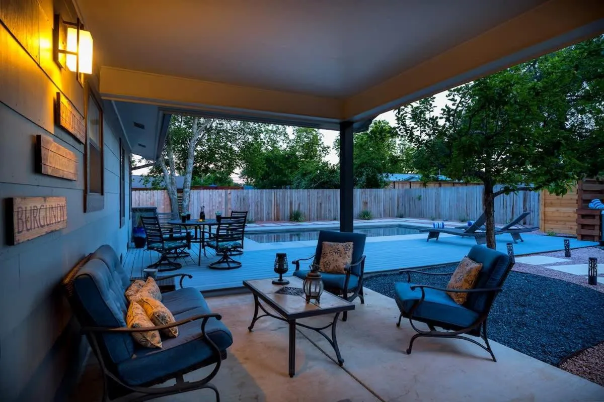 Seating area in Das Weinhaus Pool & Hot Tub - Walk to Main St