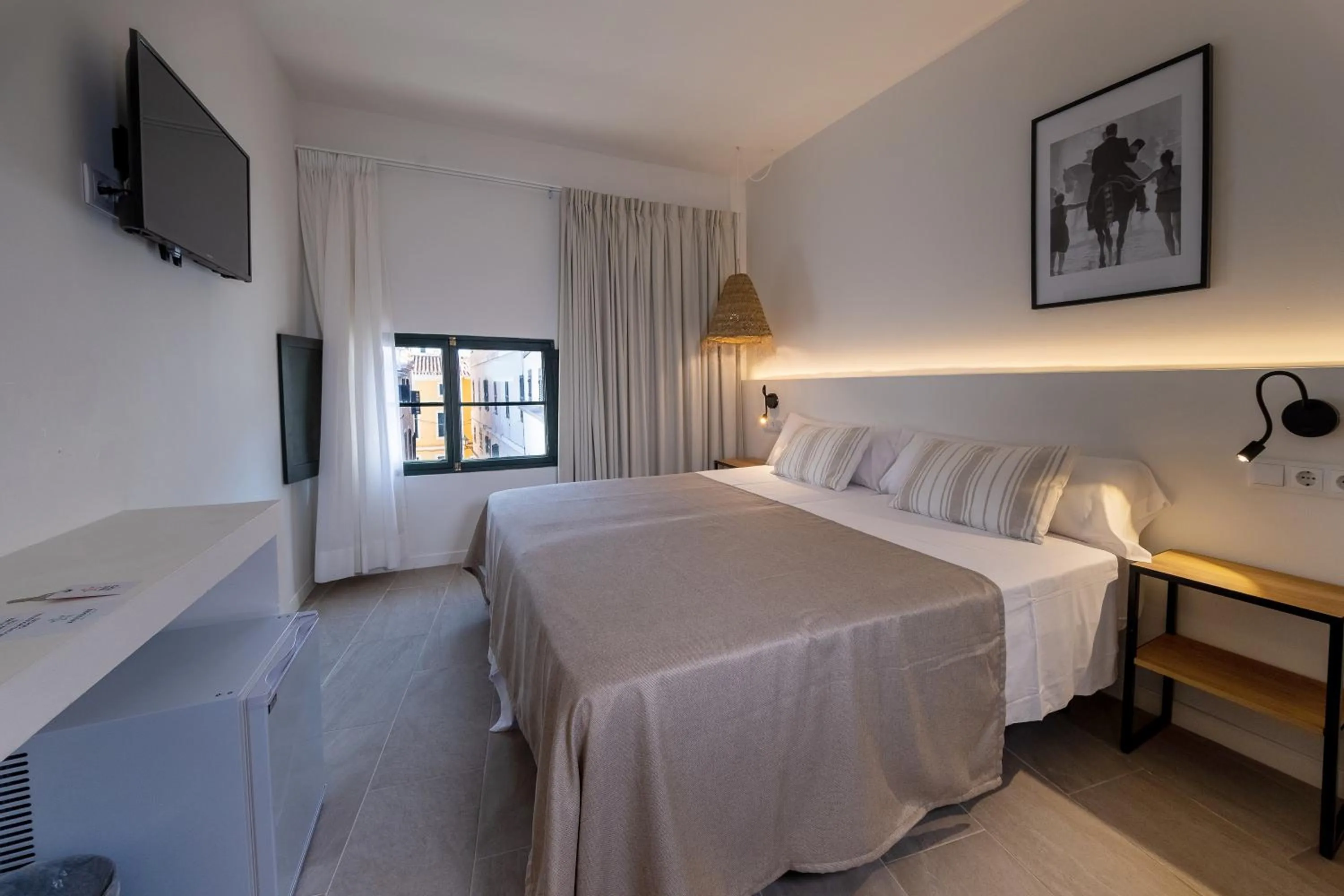 Bedroom, Bed in Tres Tocs