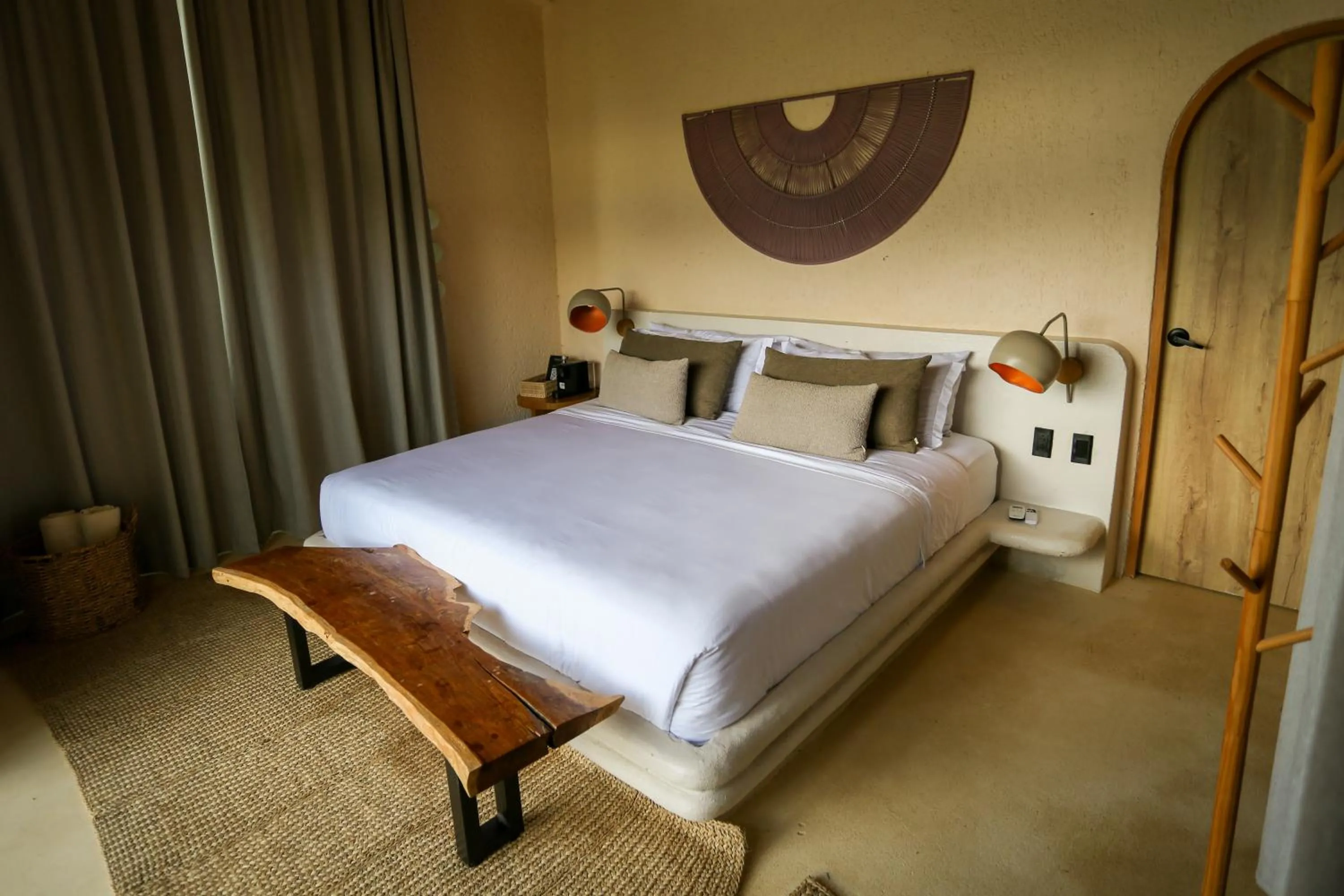 Bedroom, Bed in Hotel Tahiti