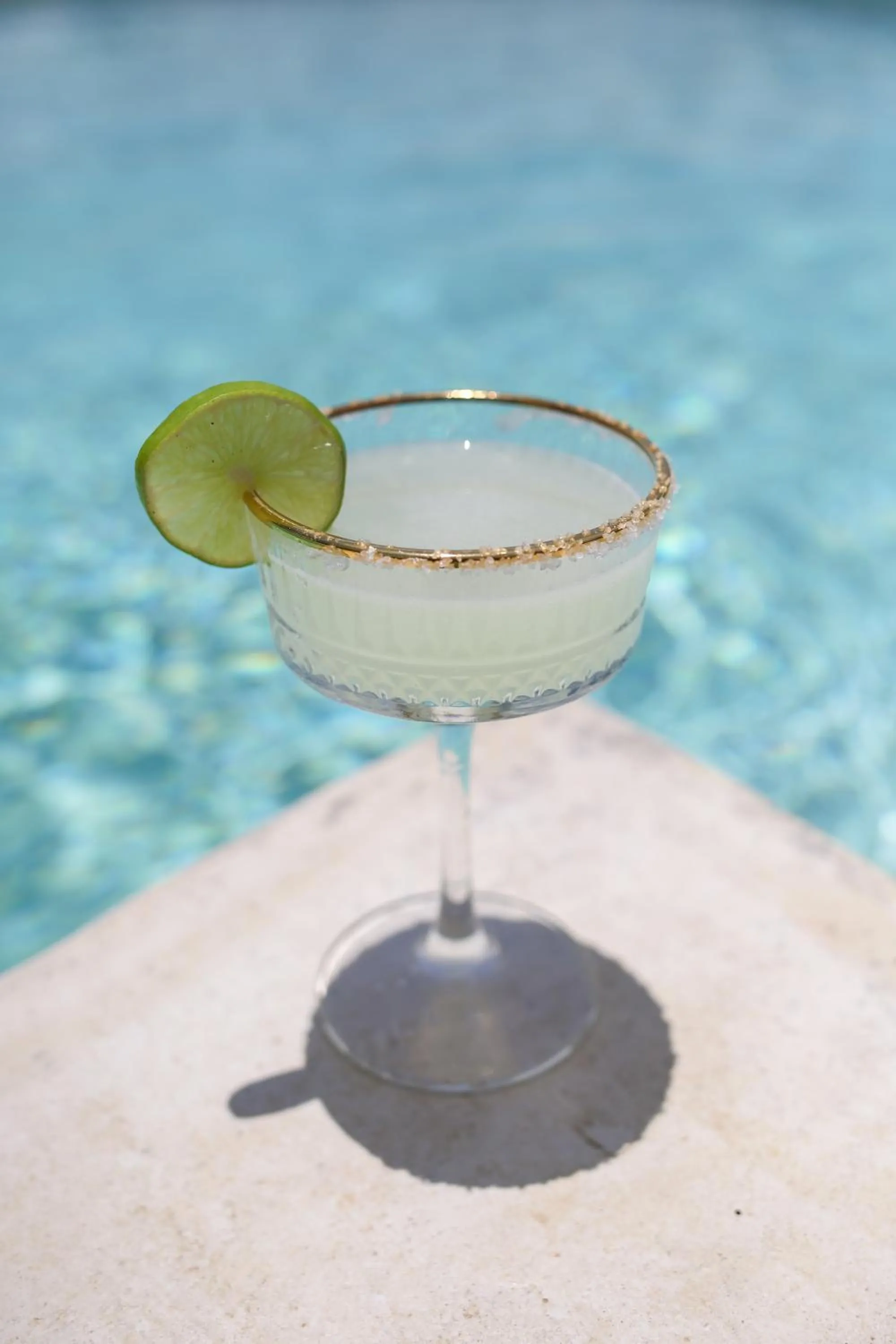 Pool view in Hotel Tahiti