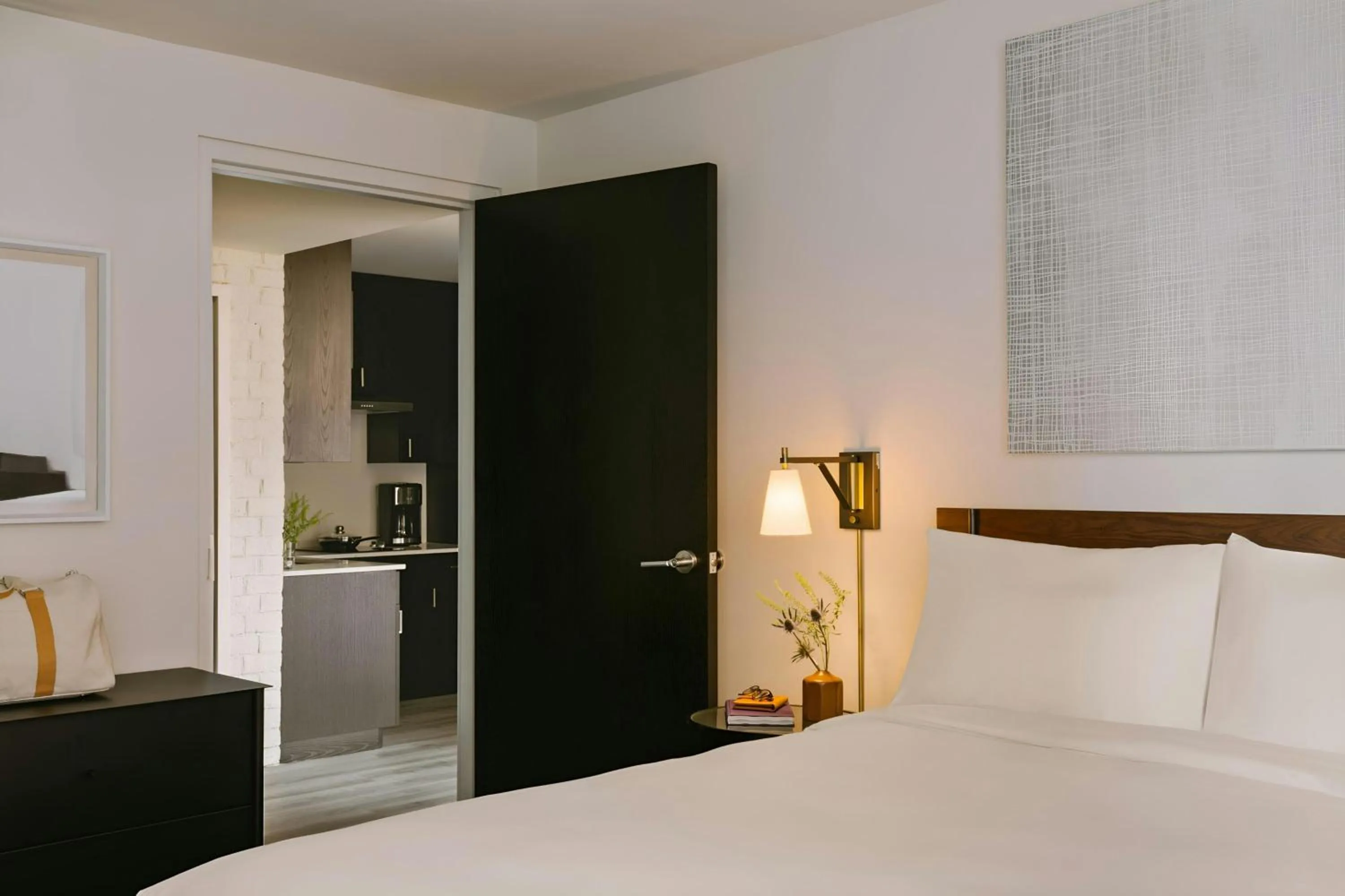 Bedroom, Bed in Sonder by Marriott Bonvoy The Fitz Apartments Downtown St Paul