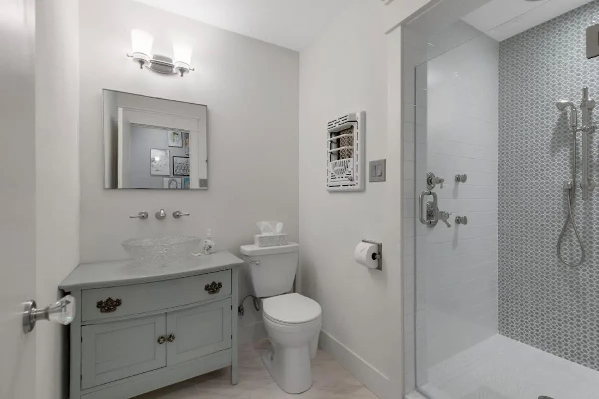 Shower in Gorgeous Home with Grill 5Min from MainSt!