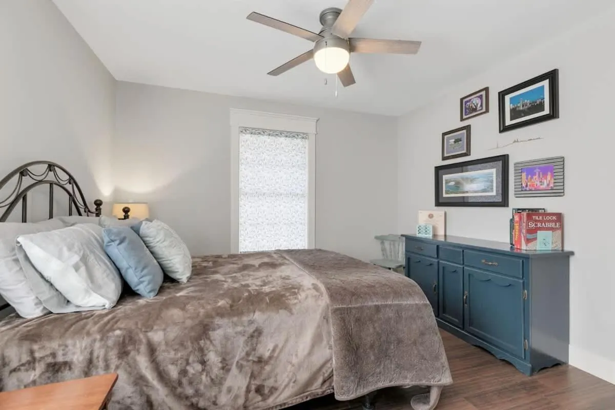 Bed in Gorgeous Home with Grill 5Min from MainSt!