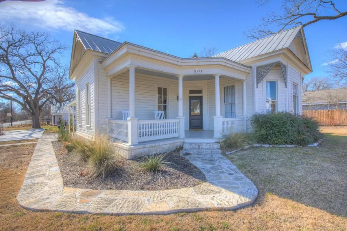 Property building in Gorgeous Home 1 Blk from Main with Hot Tub & Fire Pit!