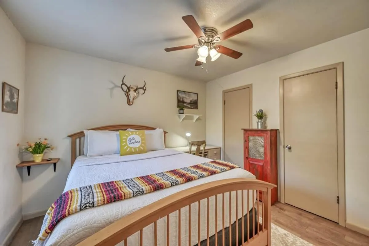 Bed in Kerrville Hidden Gem with Firepit and Grill - Great Location