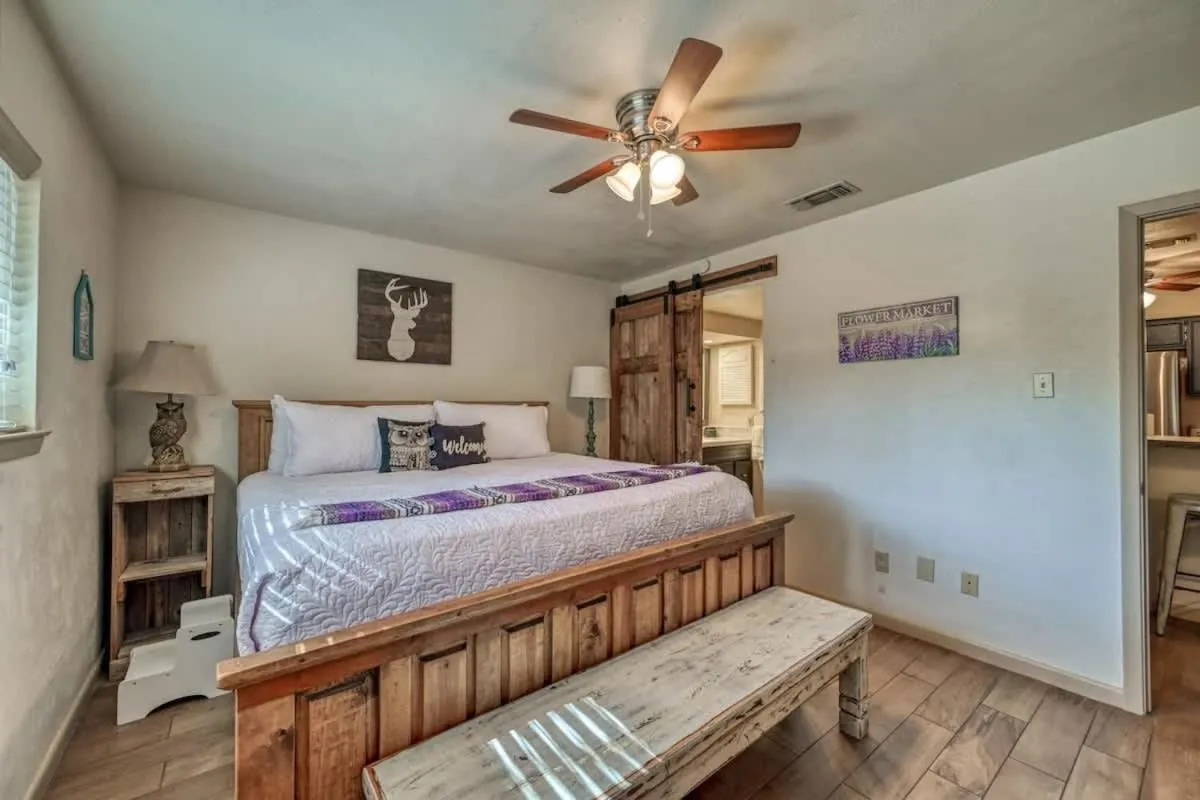 Bed in Kerrville Hidden Gem with Firepit and Grill - Great Location