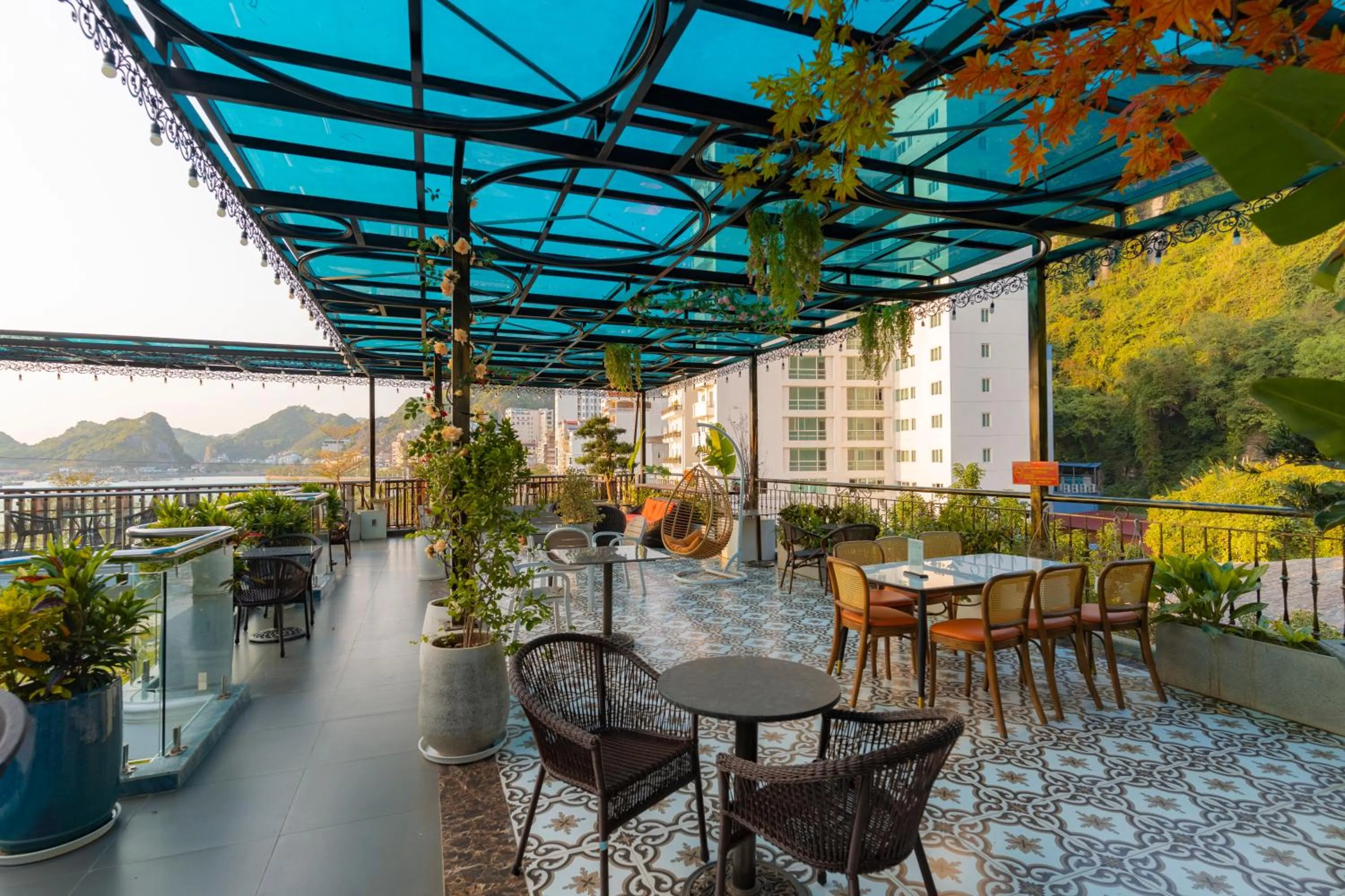 Balcony/Terrace in Roza Palace Cat Ba