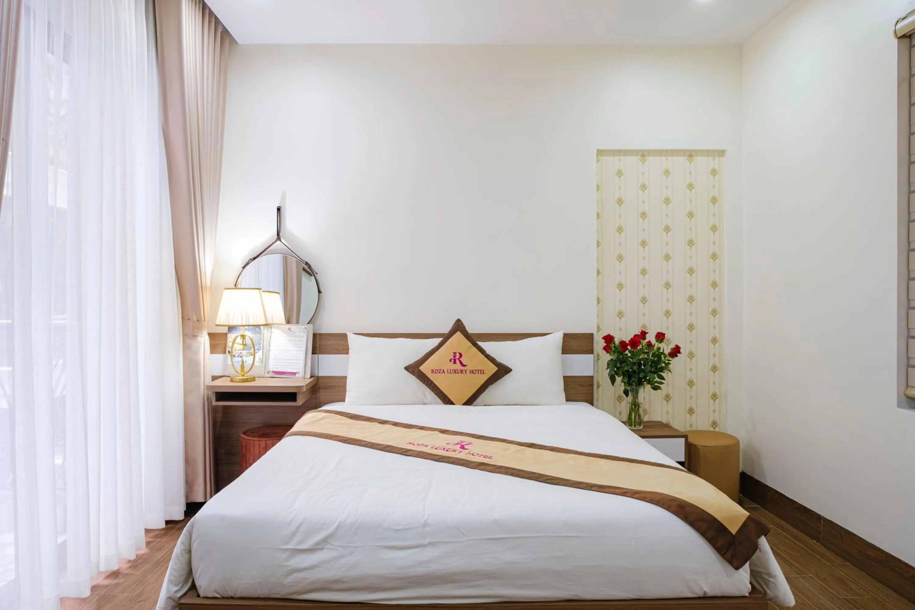 Bed in Roza Palace Cat Ba