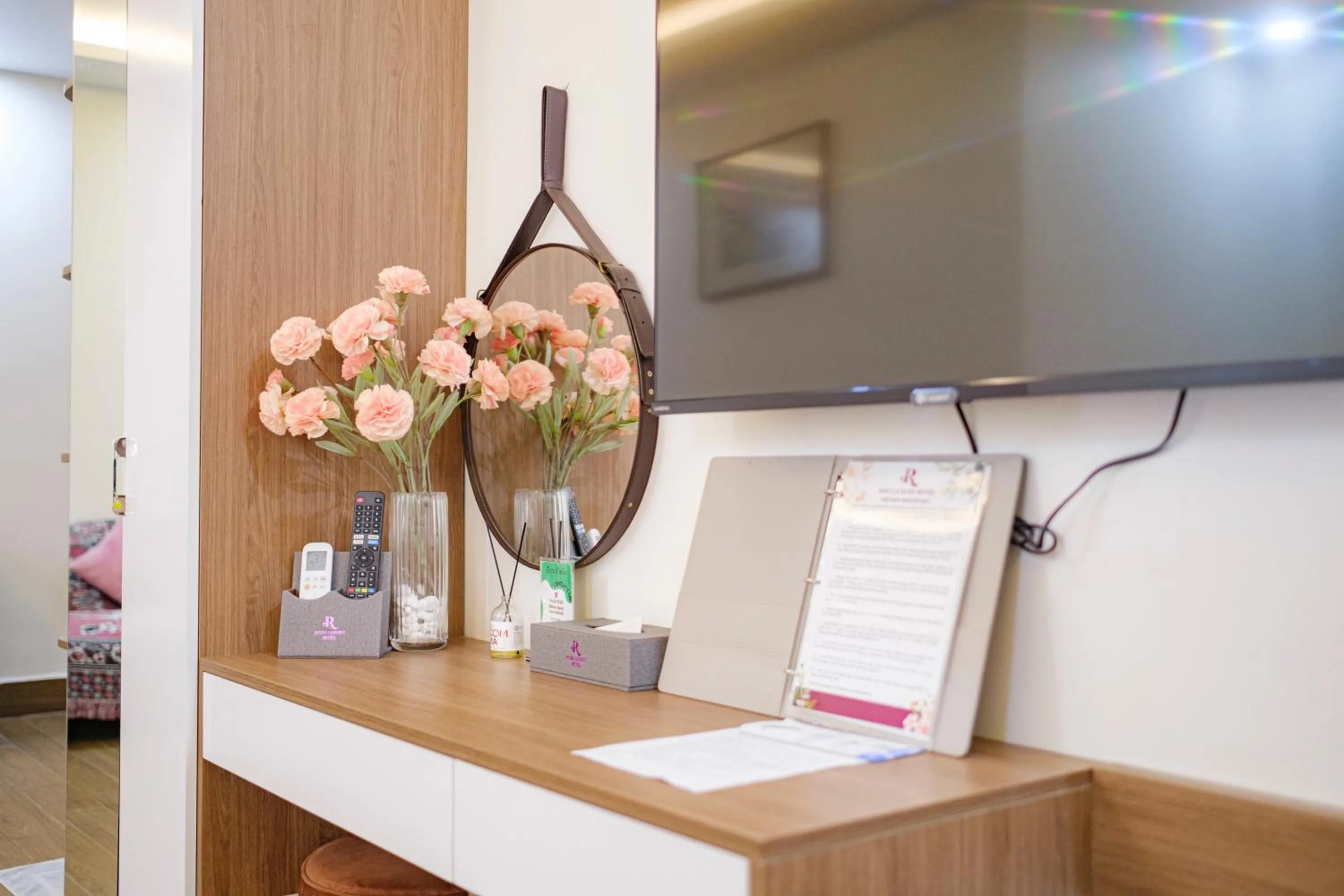 TV and multimedia in Roza Palace Cat Ba