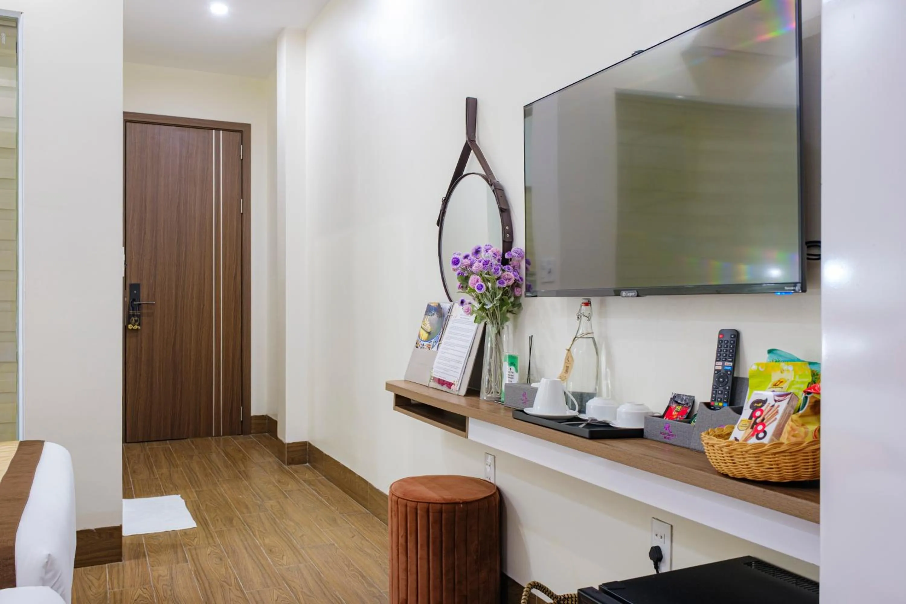 TV and multimedia in Roza Palace Cat Ba