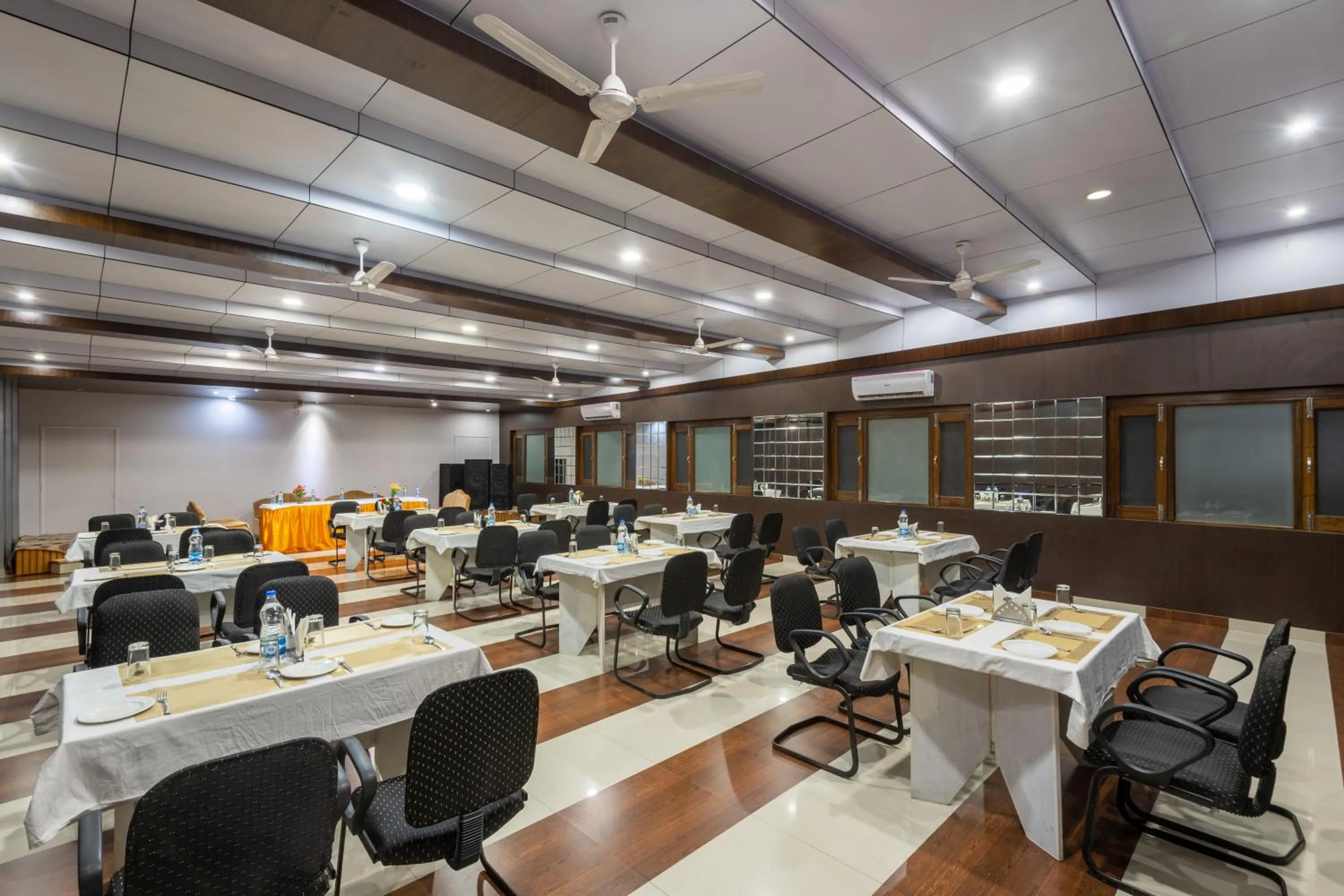 Living room in Meghavan Resort By DLS Hotels