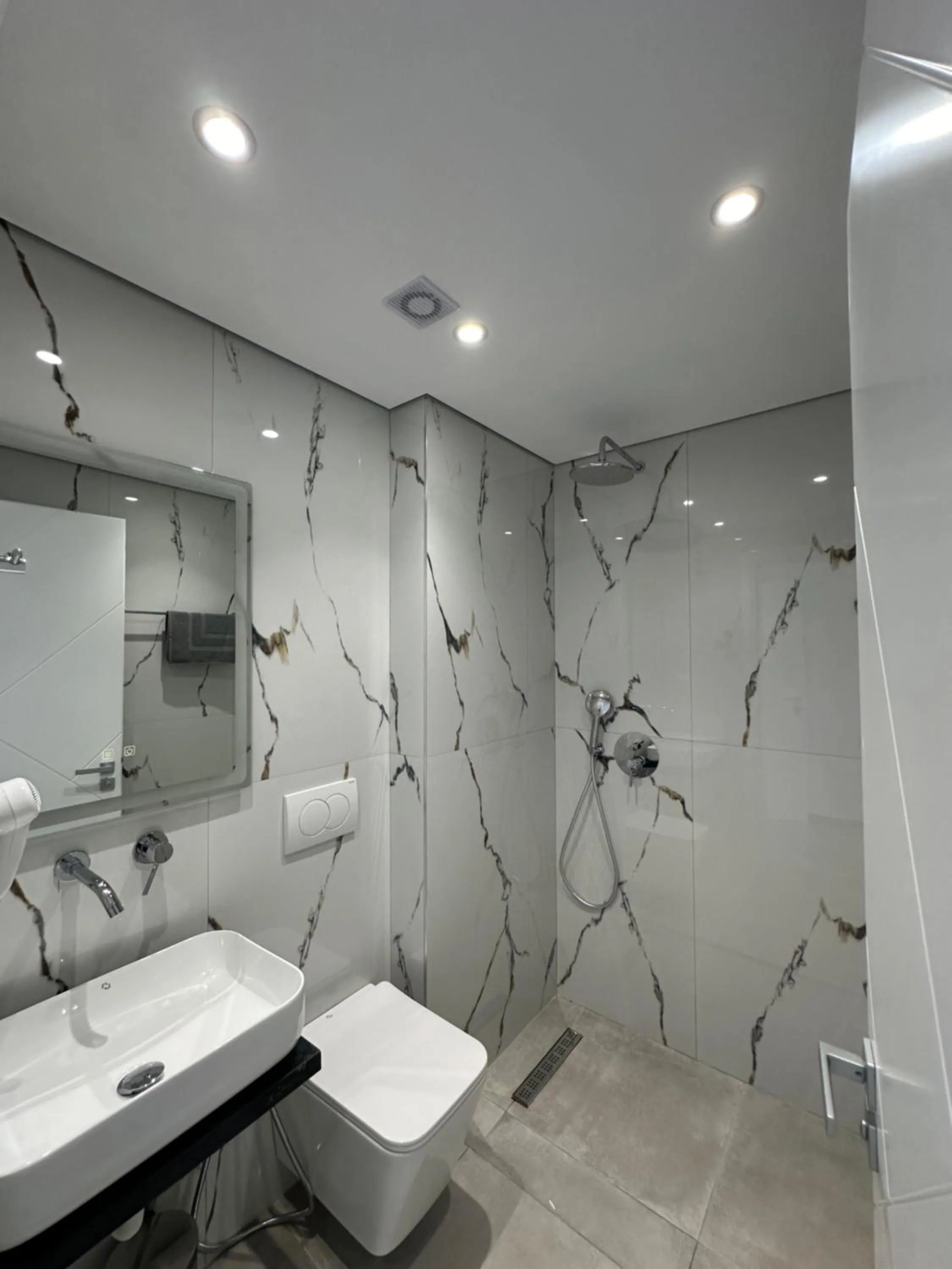 Shower in Noa Boutique Hotel