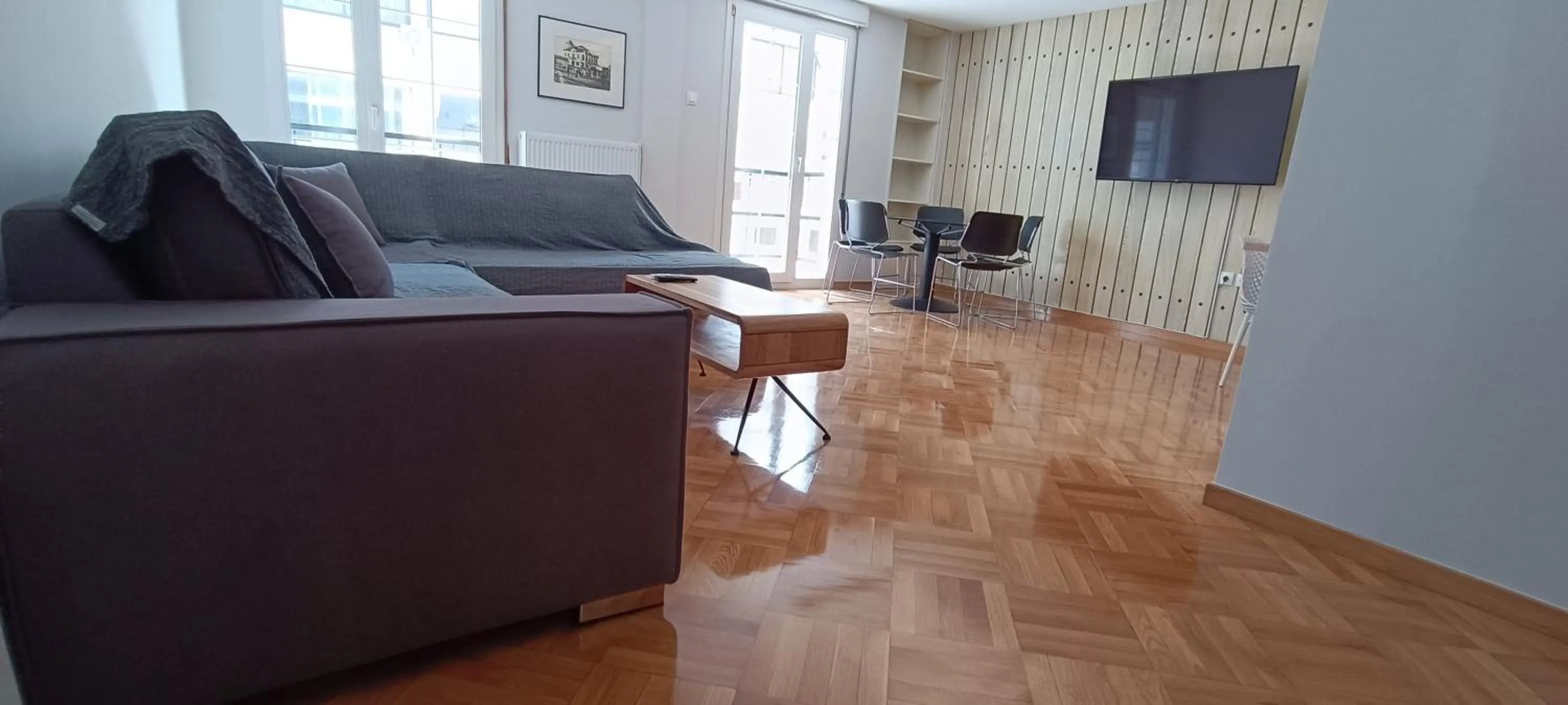 Artemis Plaza Suites