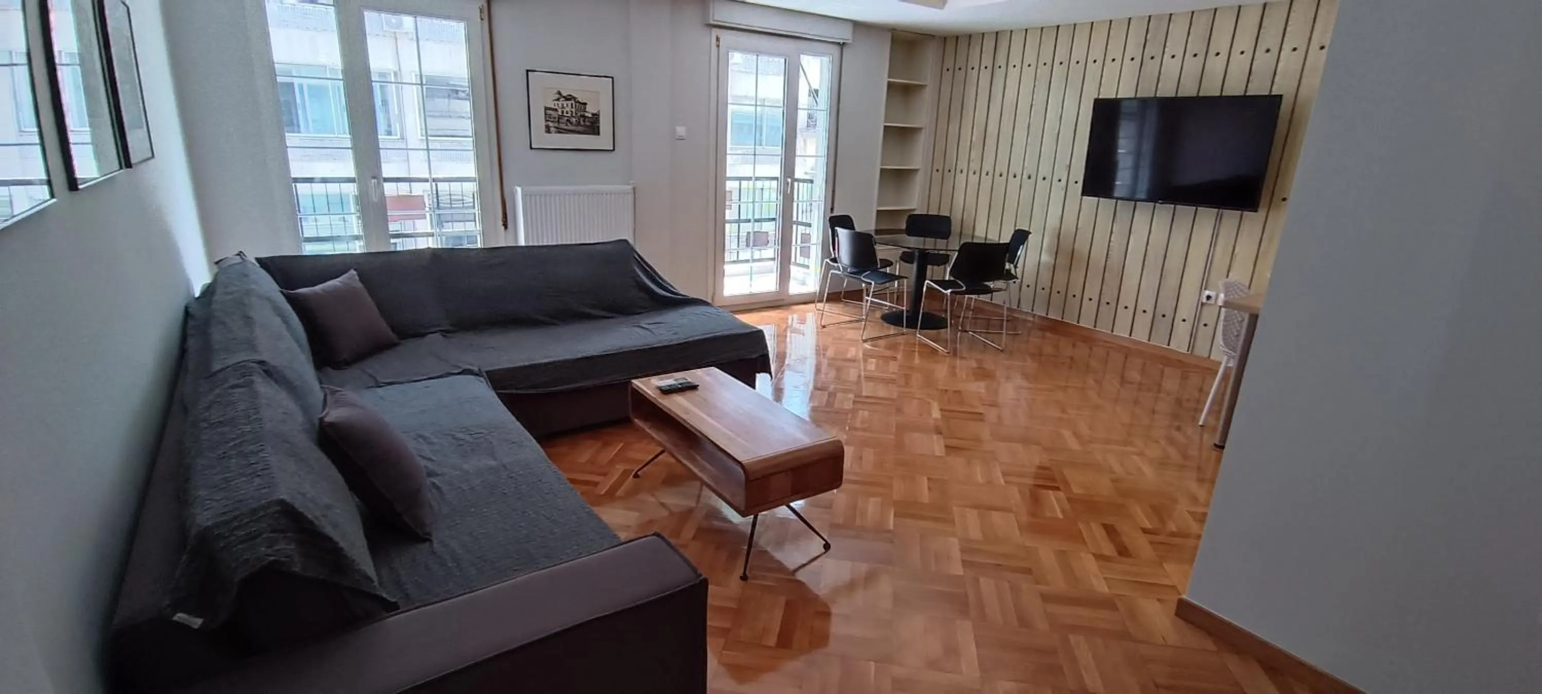Artemis Plaza Suites