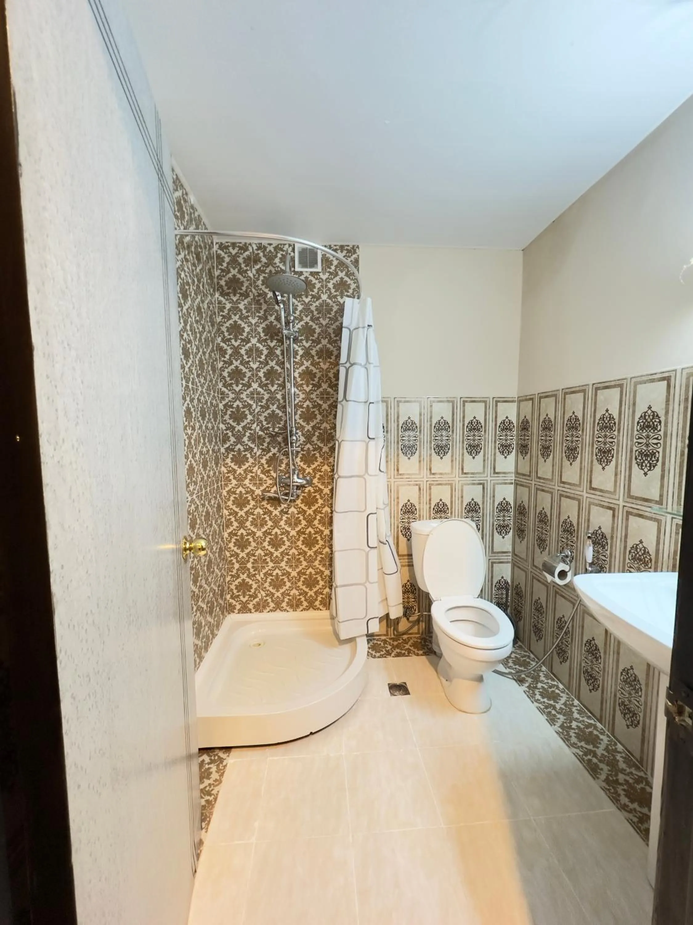 Shower in RoseMary Inn