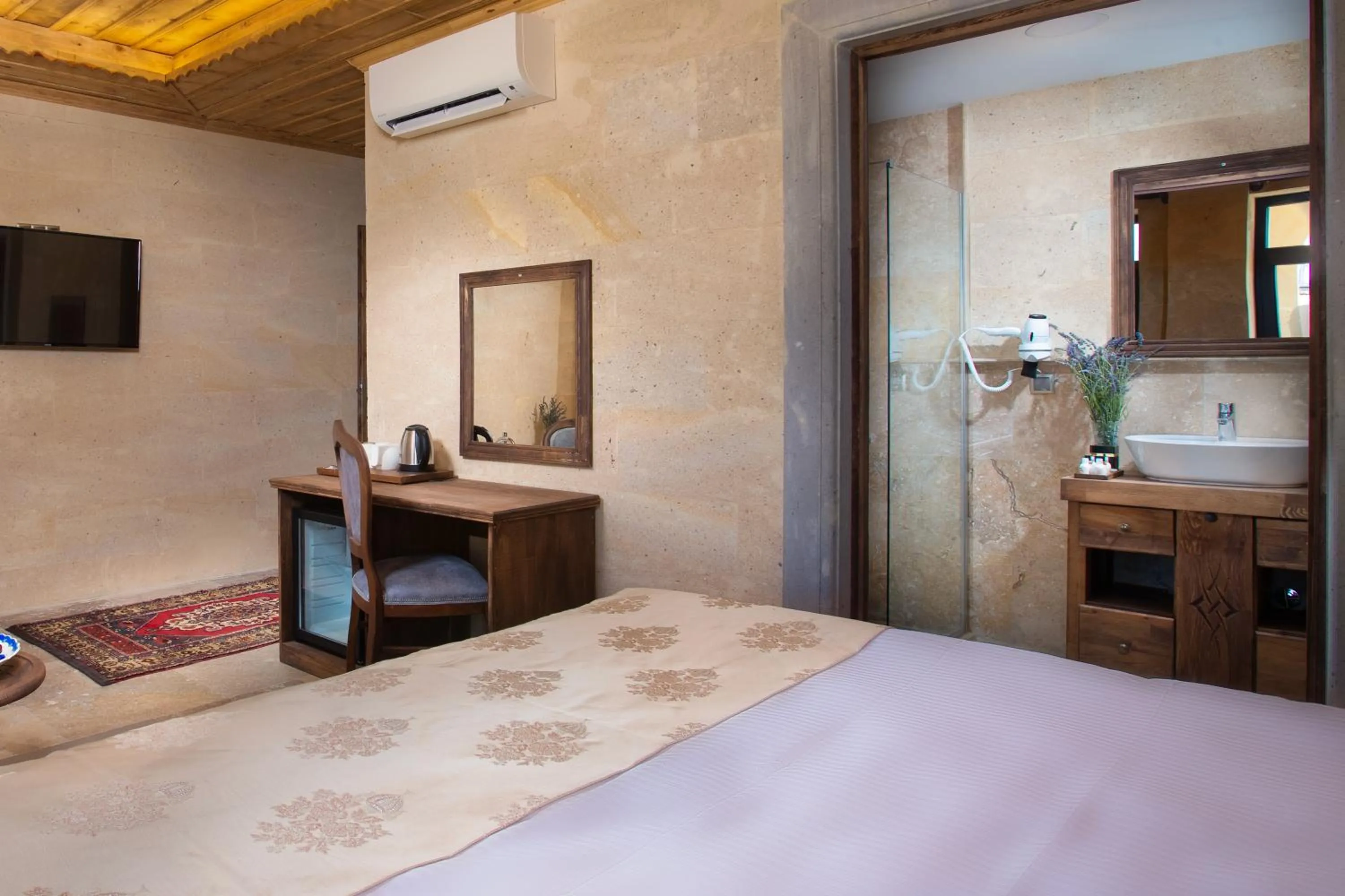 Bed in Cappadocia Pyramid Stone House