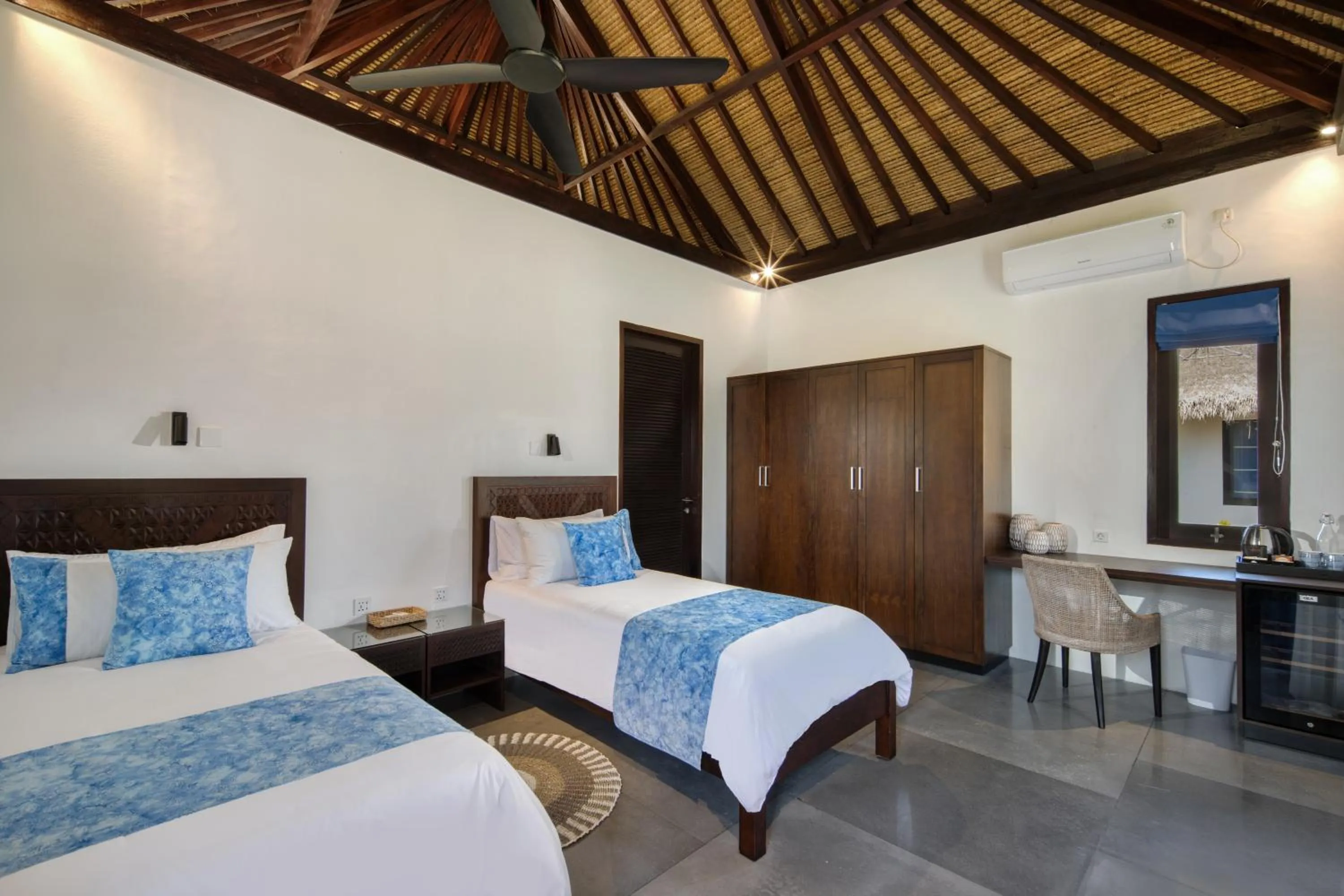 Bed in Mocean Beach Resort