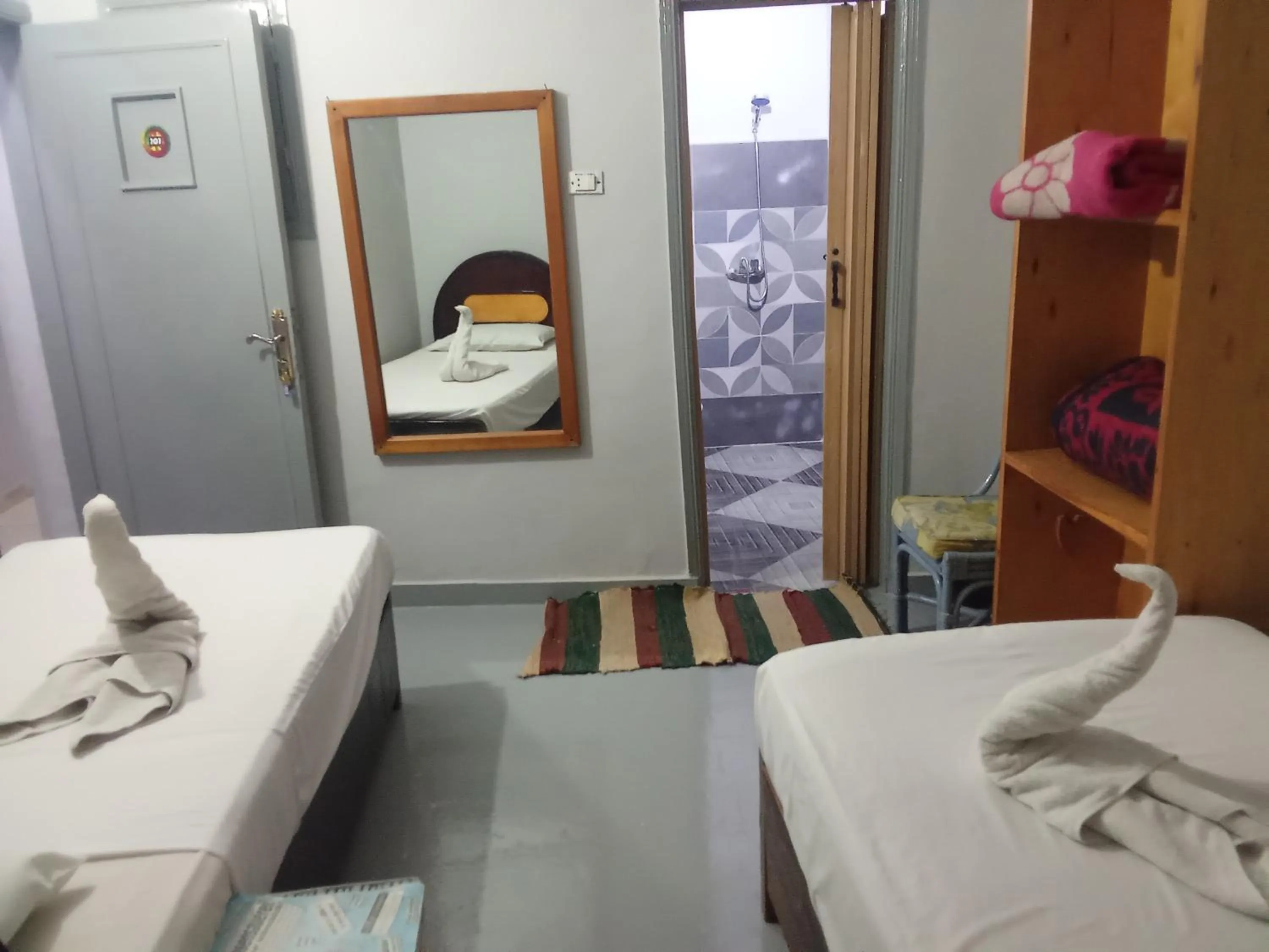 Bathroom, Bed in Bob Marley Peace hotel luxor