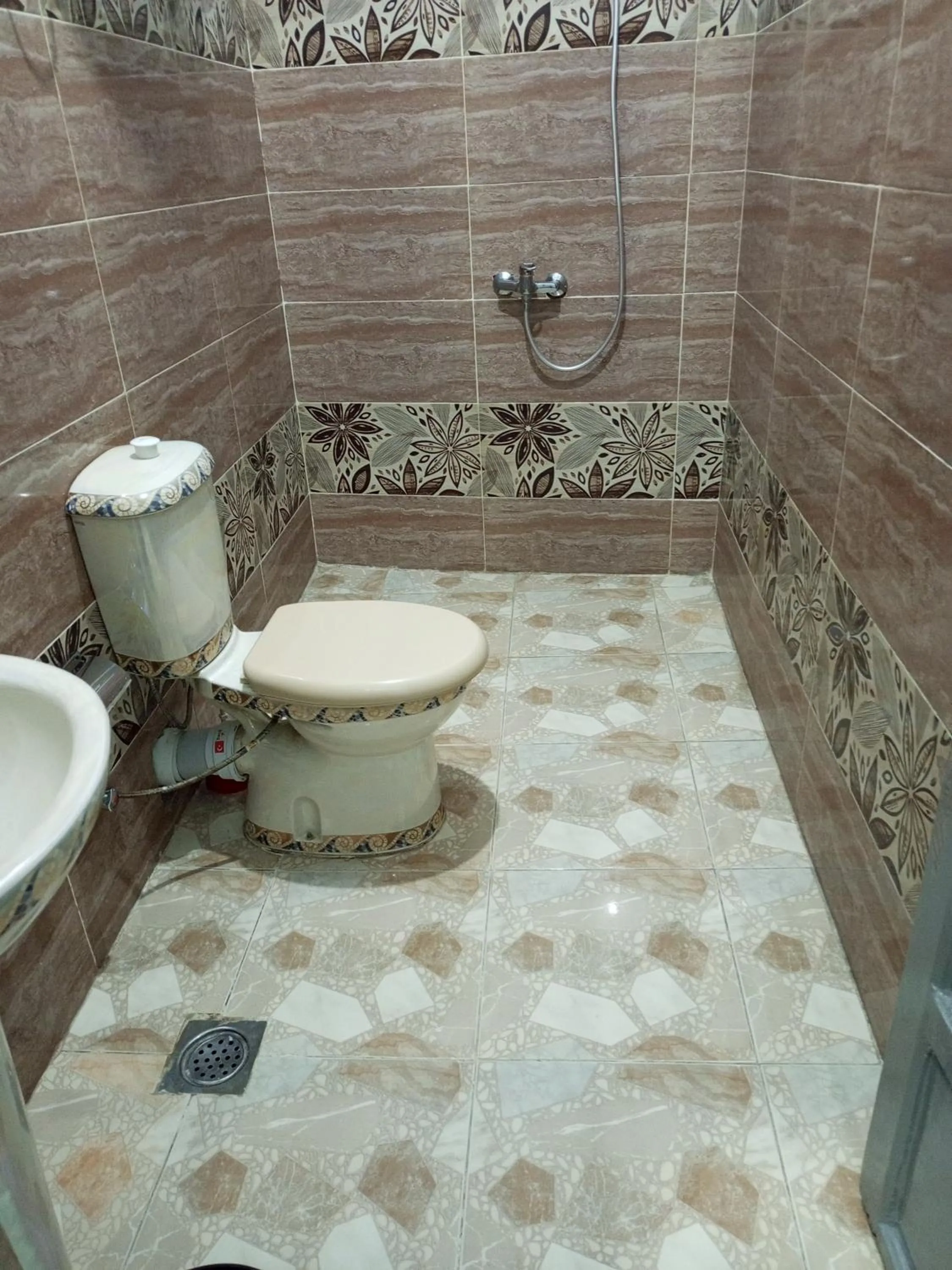 Bathroom in Bob Marley Peace hotel luxor