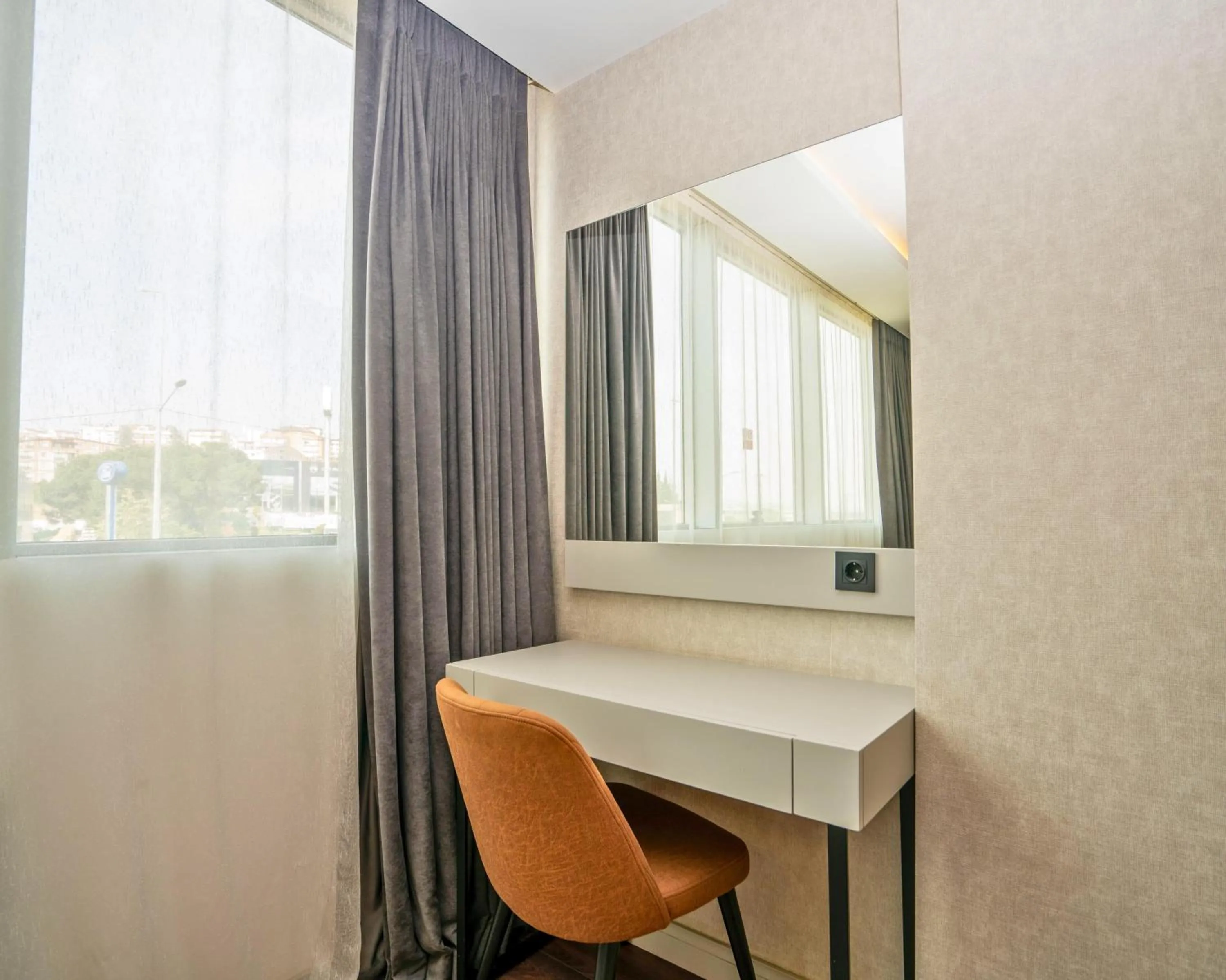 hair dresser in 216 Station Suite Gebze