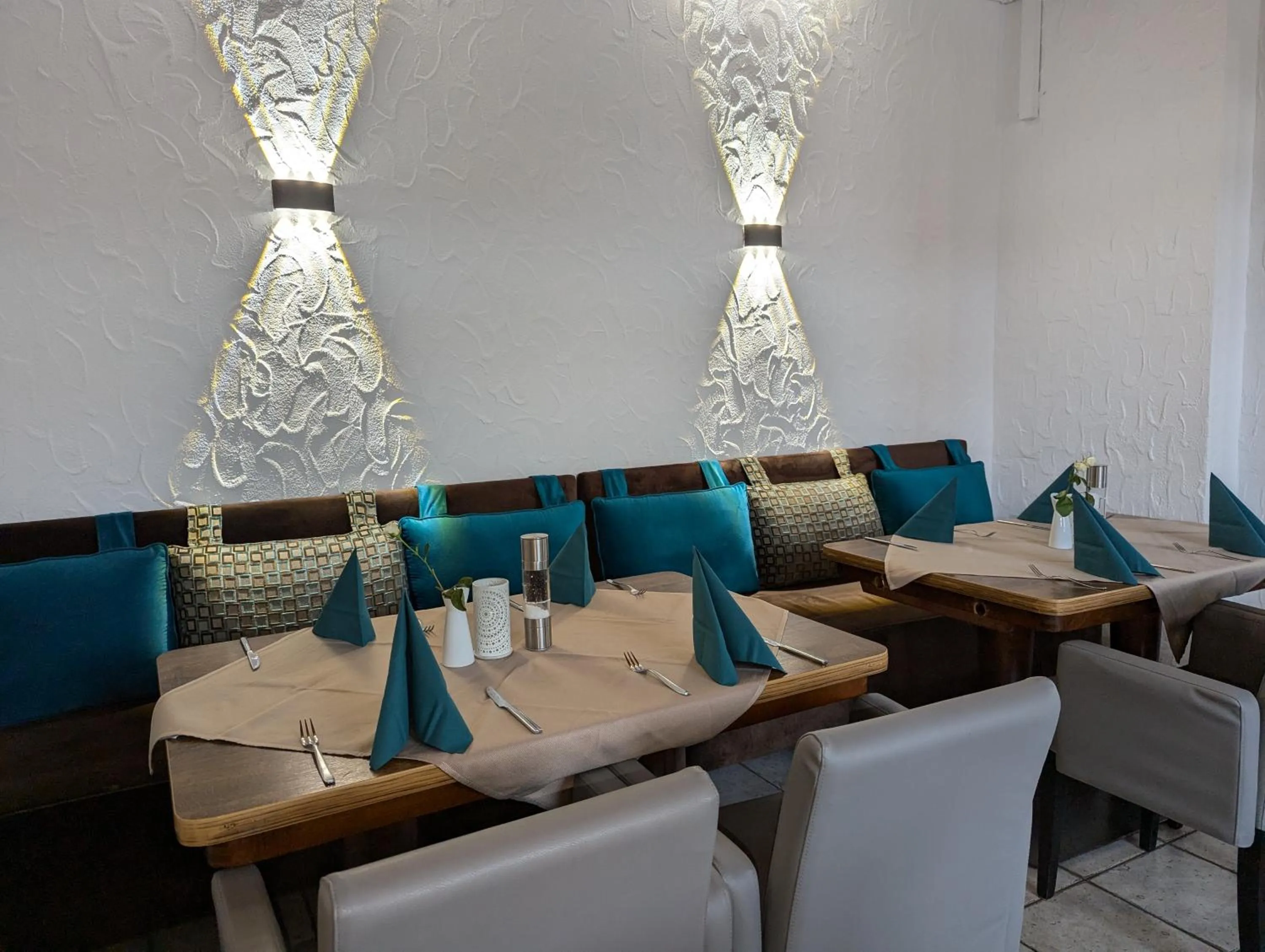 Restaurant/places to eat in Sonnenhof