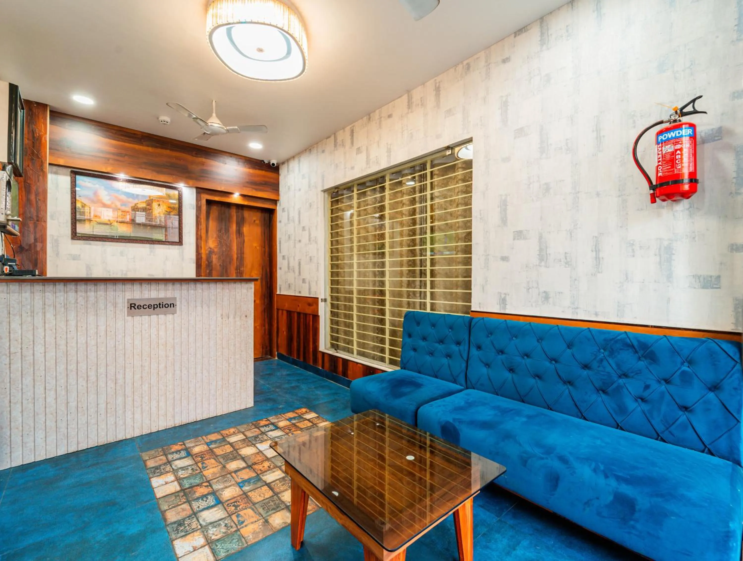 Lobby or reception in Treebo Lake City