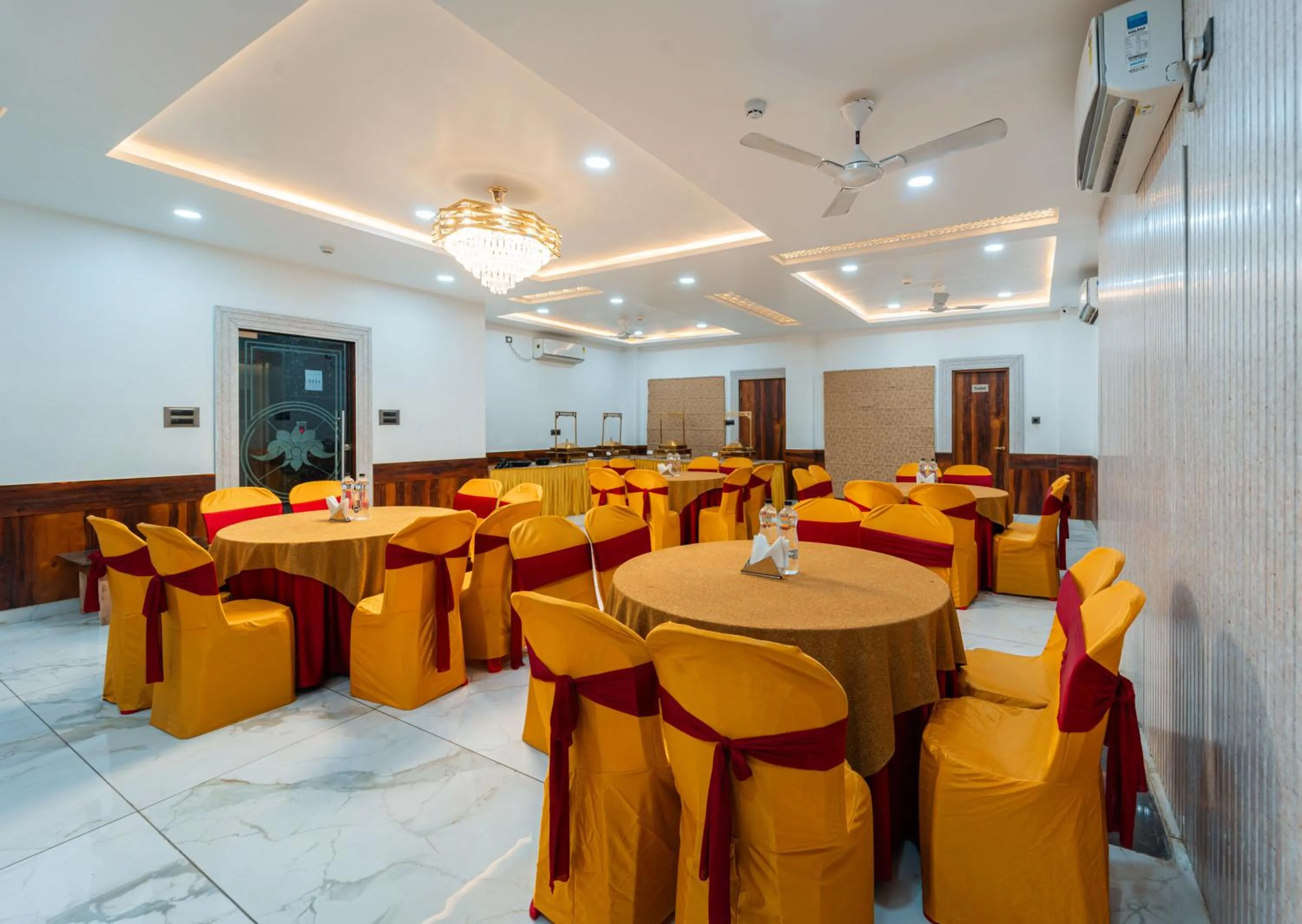 Banquet/Function facilities in Treebo Lake City