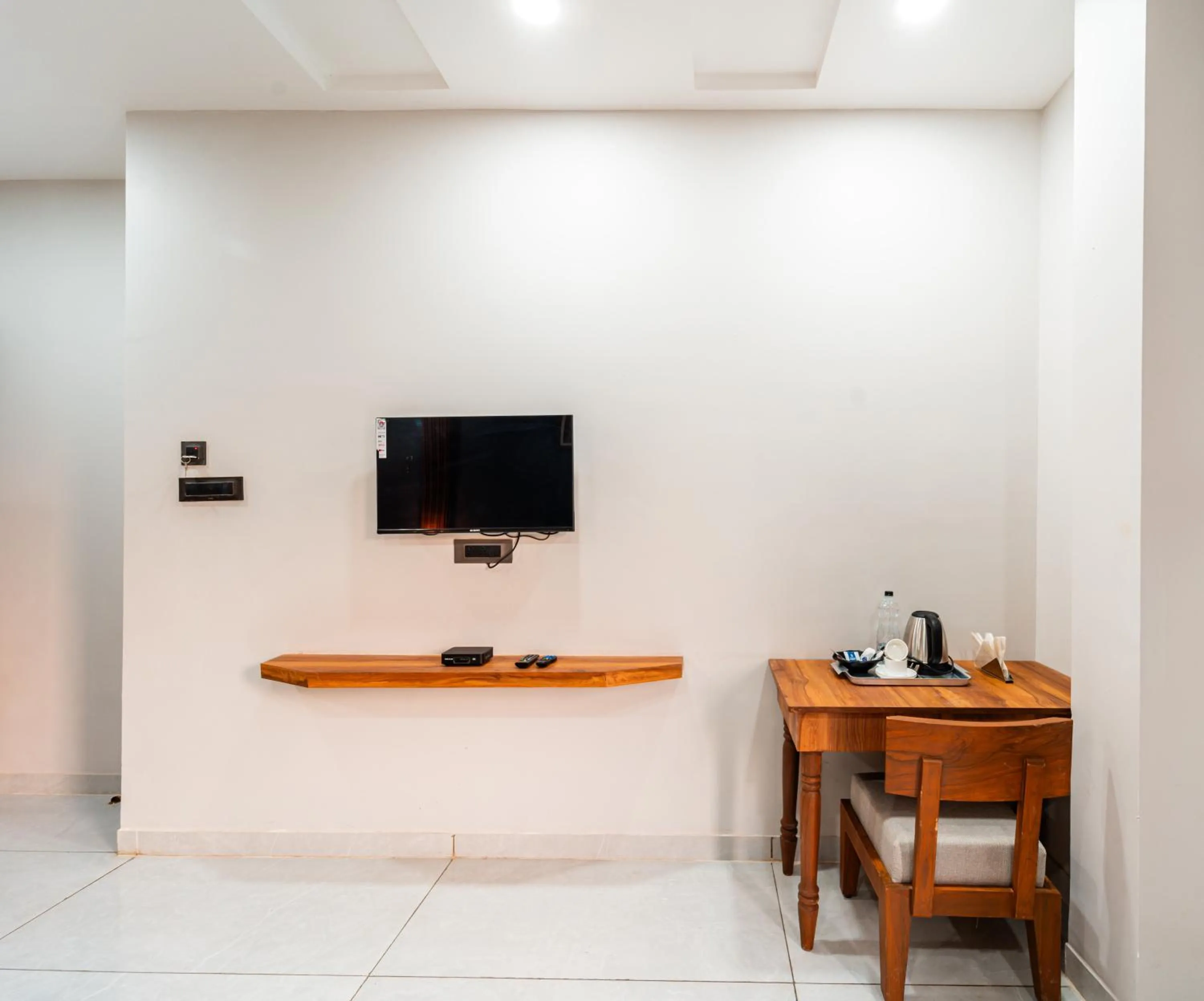 TV and multimedia in Treebo Lake City