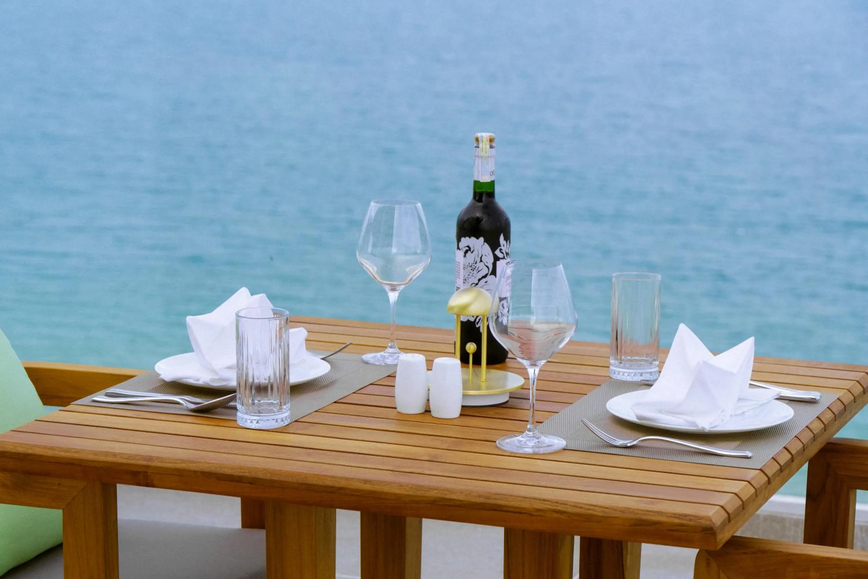 Restaurant/places to eat in Awaken Da Nang Hotel