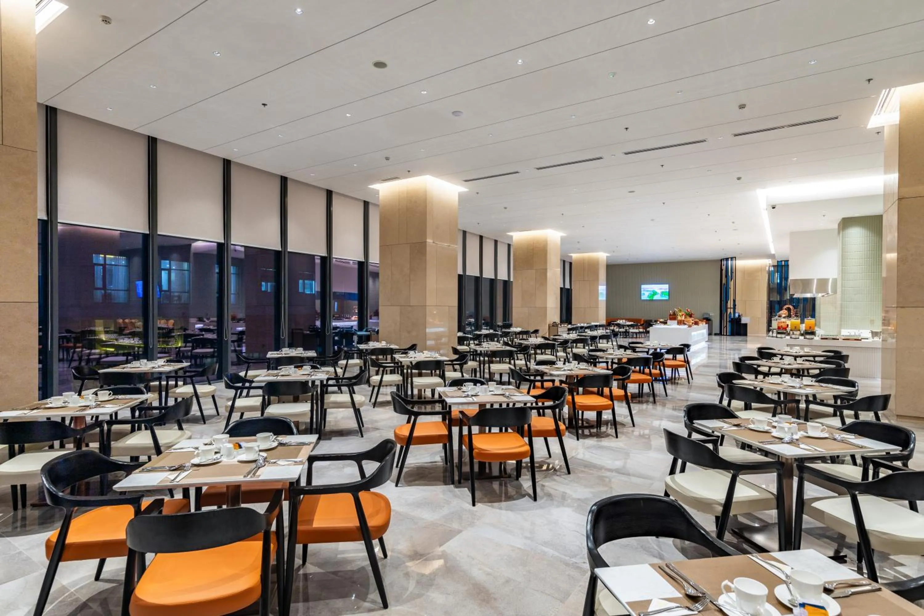 Restaurant/places to eat in Awaken Da Nang Hotel