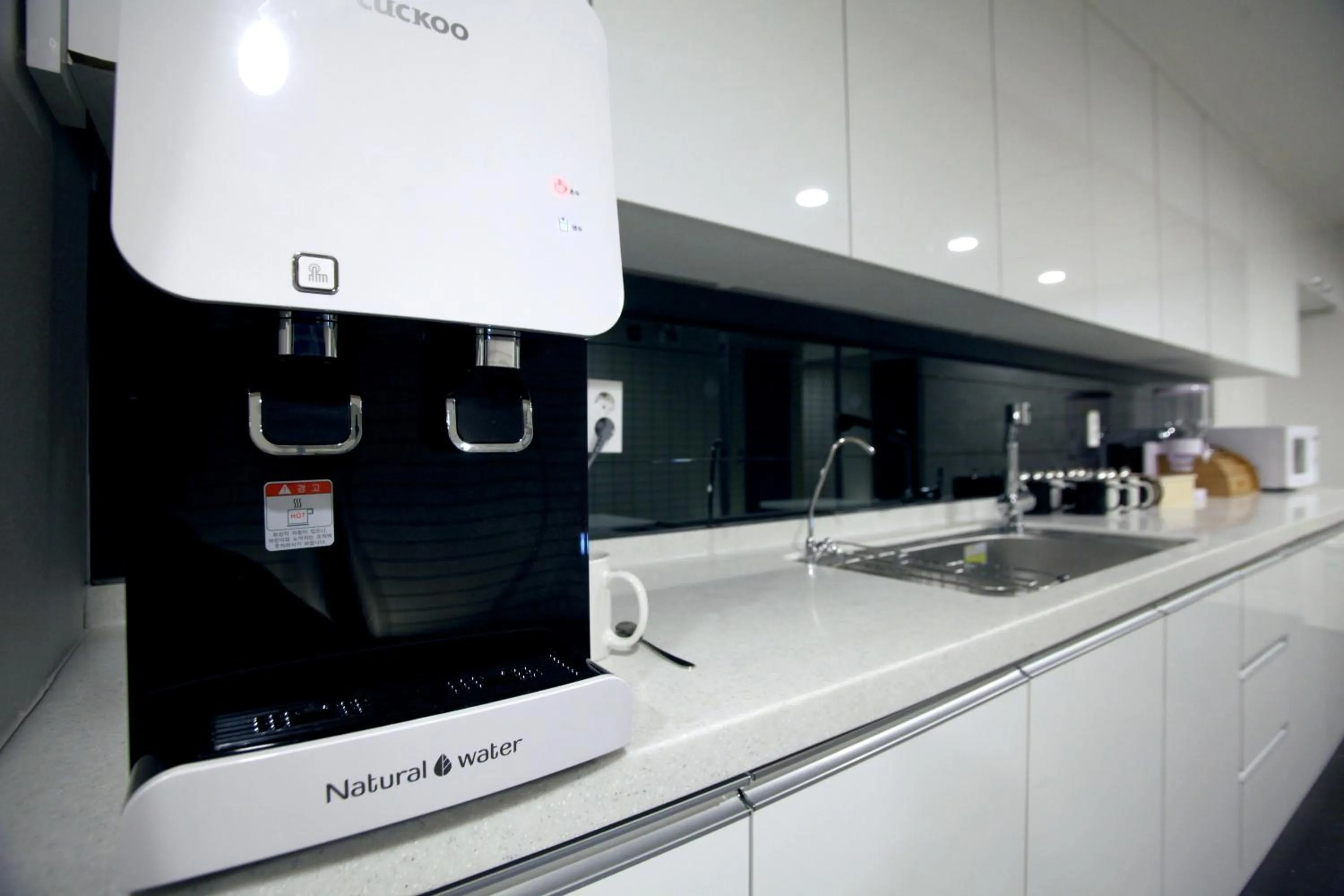 Restaurant/places to eat in KSTAR METRO Hotel