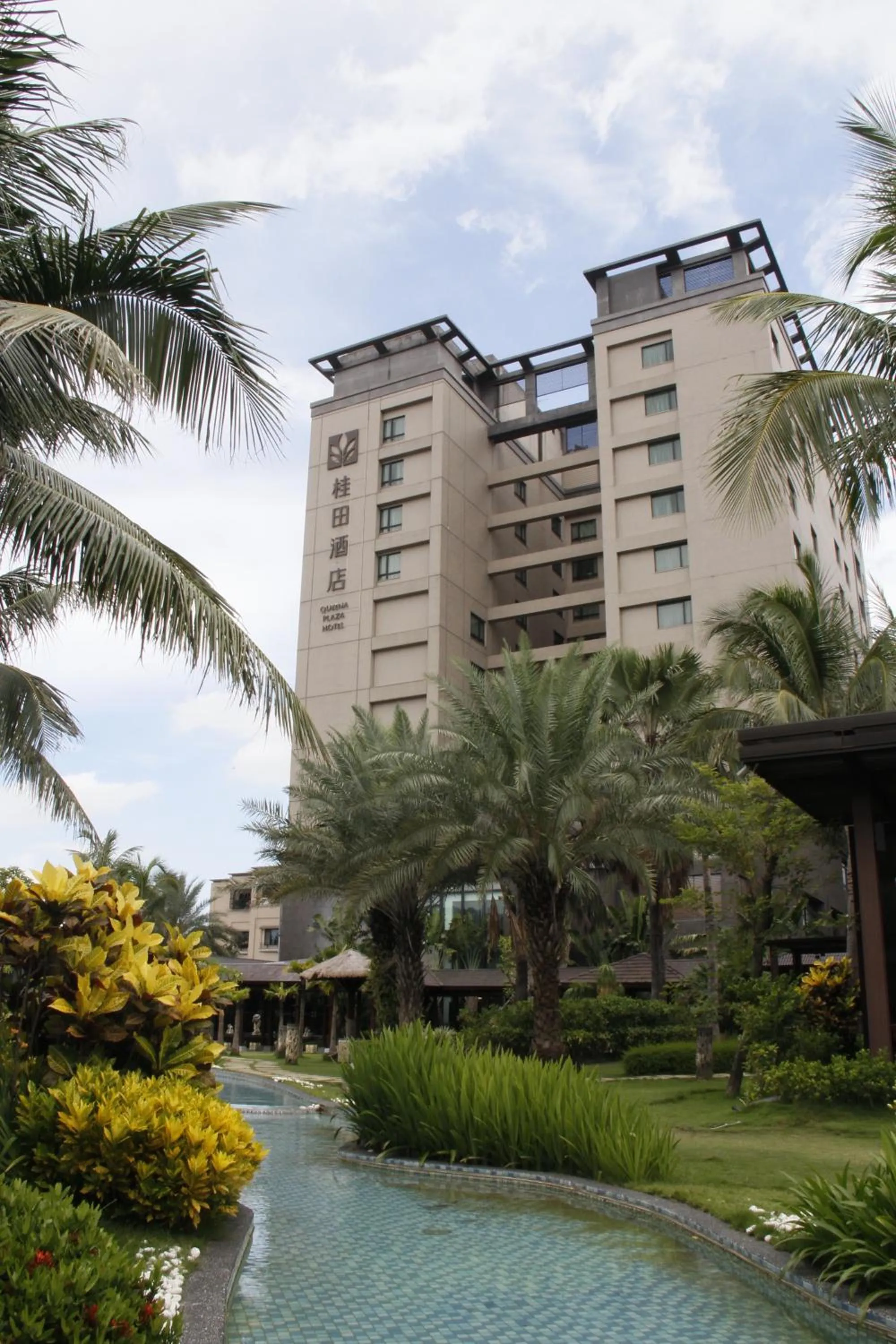 Property building in Queena Plaza Hotel